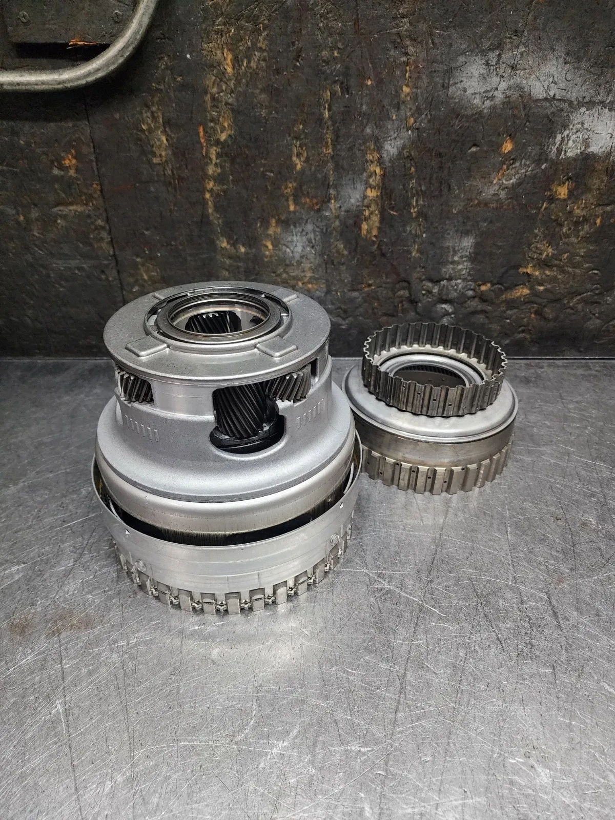 722.9 TRANSMISSION FRONT PLANET ASSEMBLY 30 LUGS AND ALUMINUM HOUSING