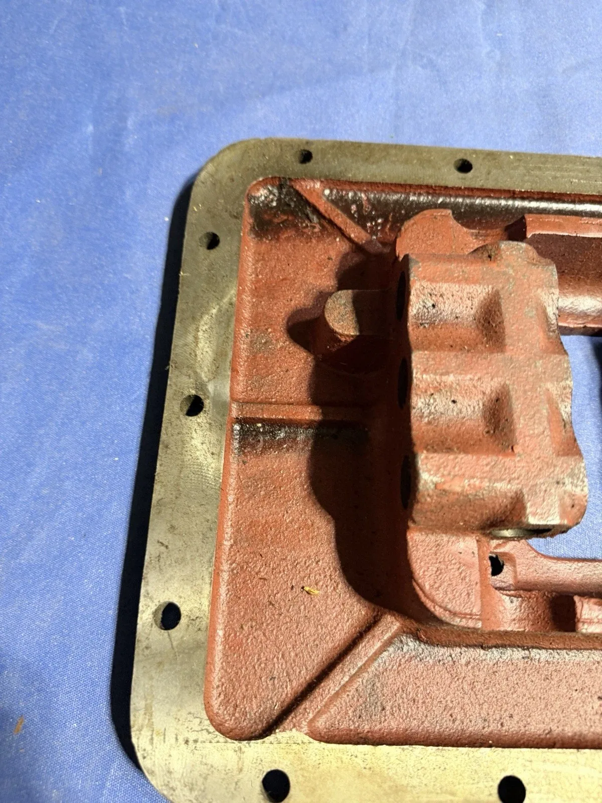 1983 FORD F-600 F-700 F-800 TRANSMISSION HOUSING COVER OEM NEW E3HZ-7222-A NOS image 2