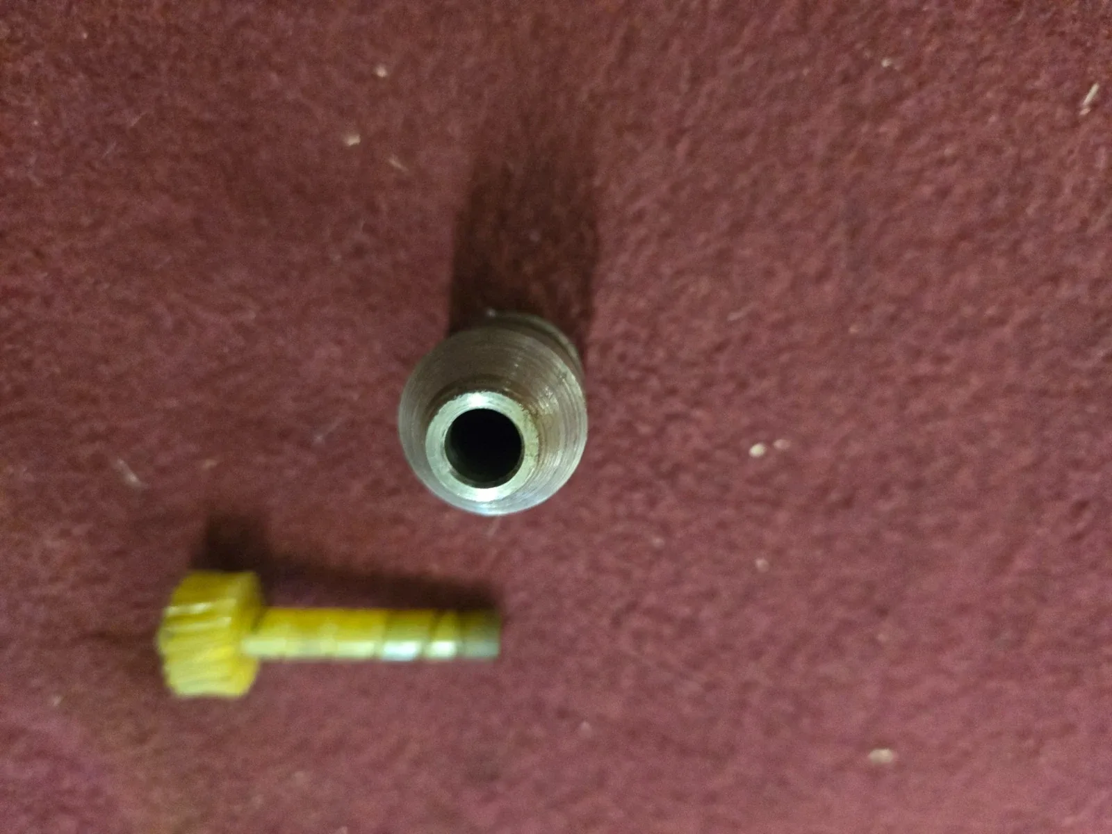 Power Glide Muncie Transmission speedometer housing and 19 tooth gear image 2