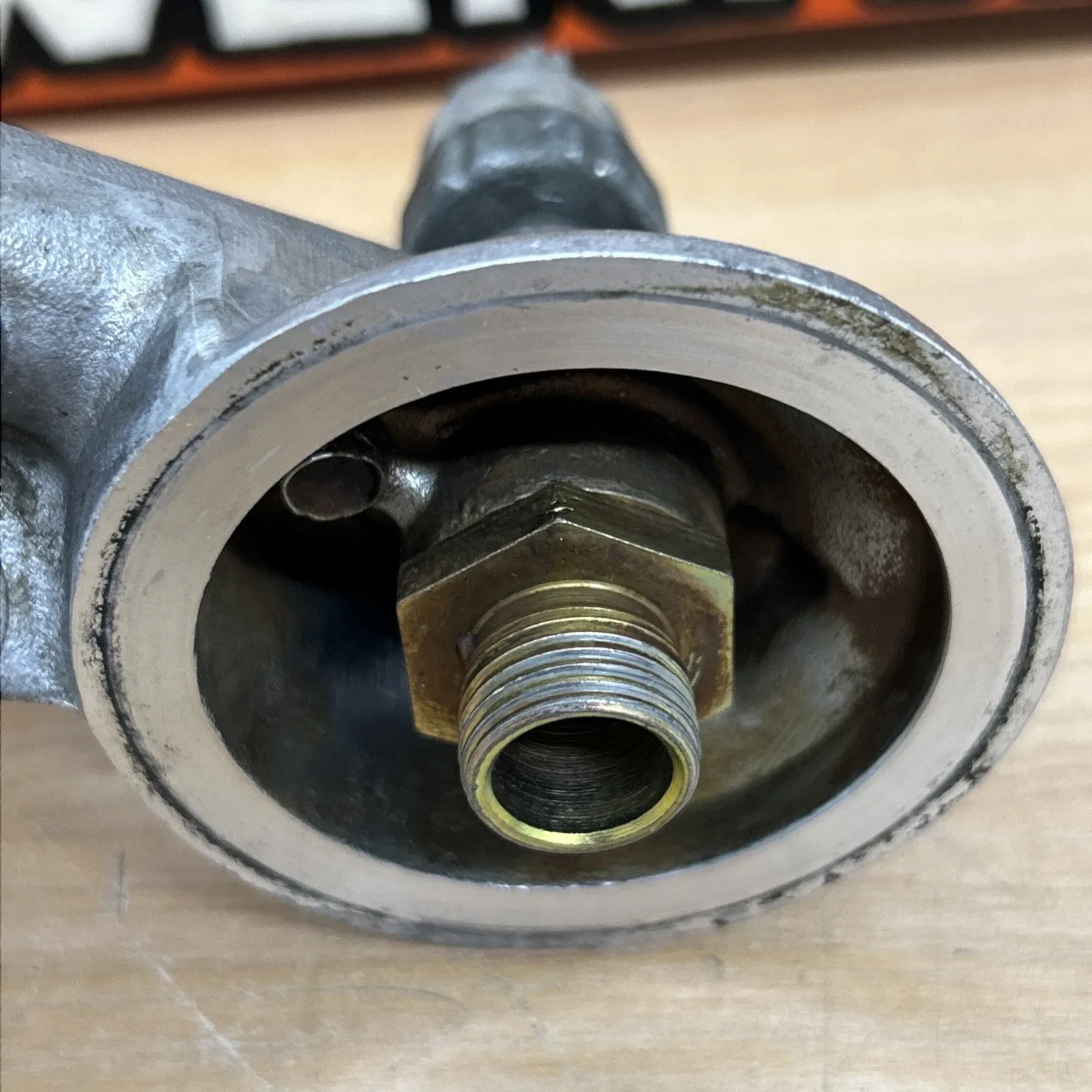 1992-1995 Lexus SC400 Oil Filter Housing OEM image 4