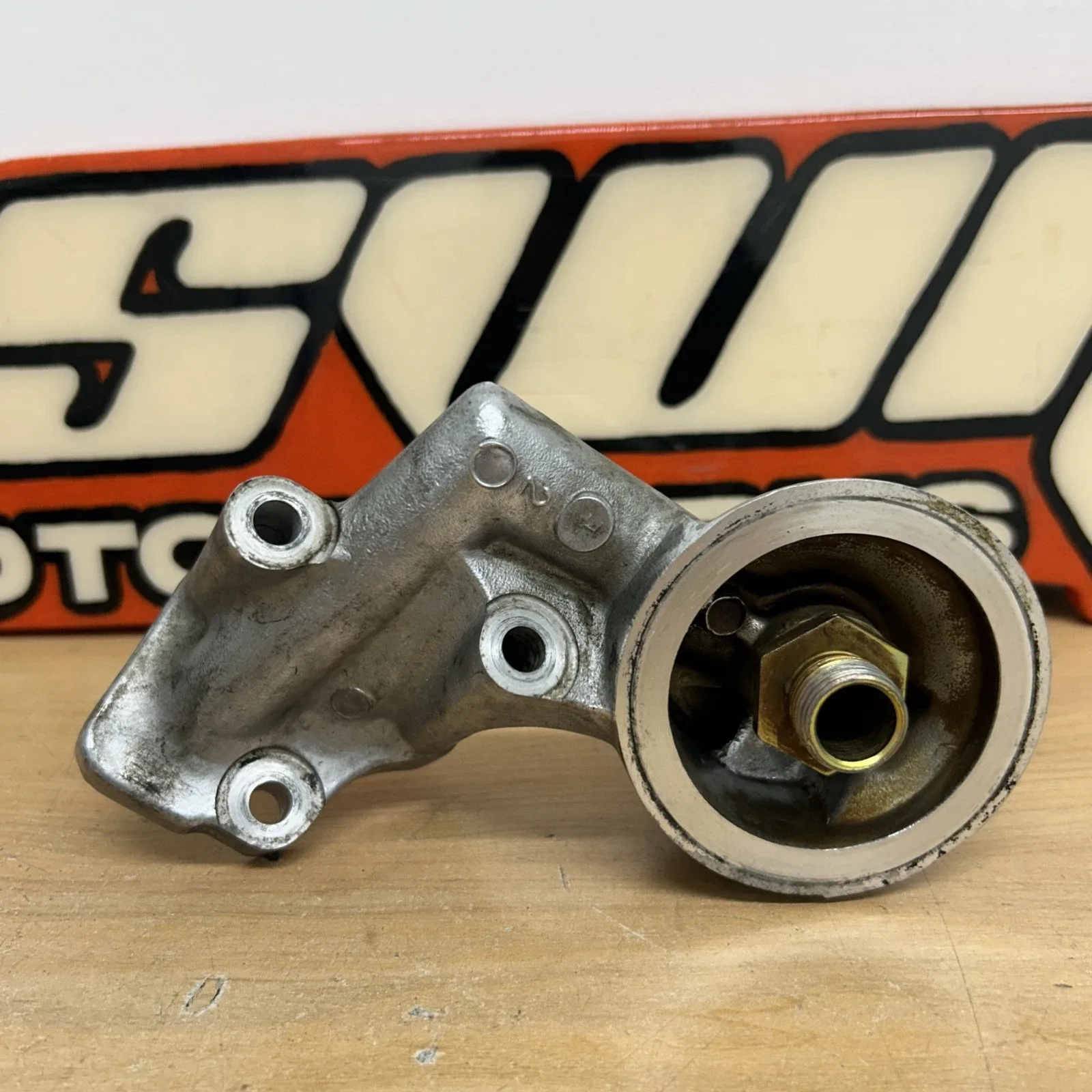 1992-1995 Lexus SC400 Oil Filter Housing OEM