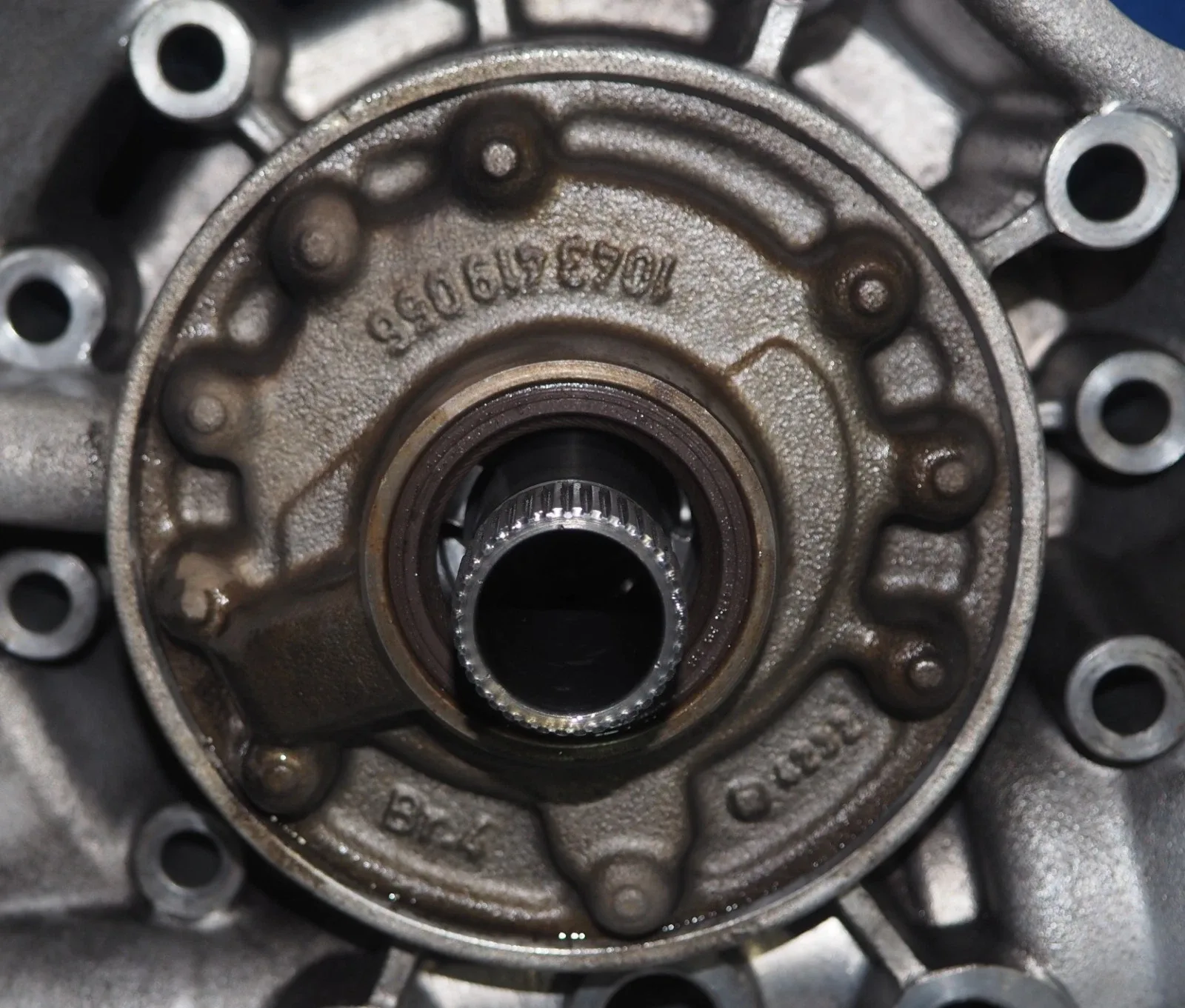 1989-1998 Posche 993 964 911 C2 Tiptronic Transmission Differential Bell Housing image 3