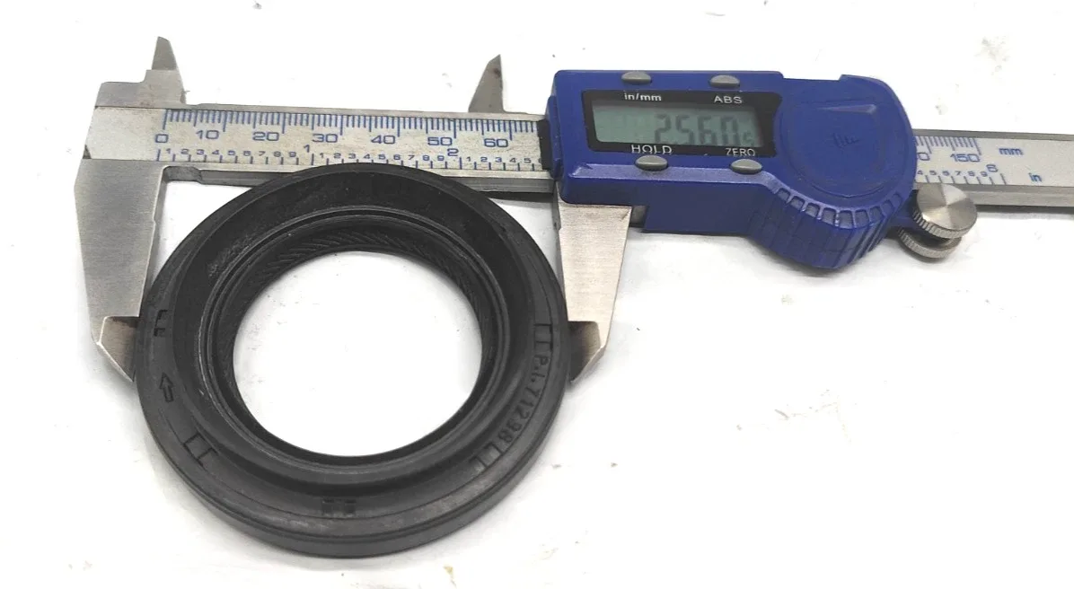 .FOR MAZDA FW6A-EL  Right Side Axle Seal Converter Side/Bell housing Side
