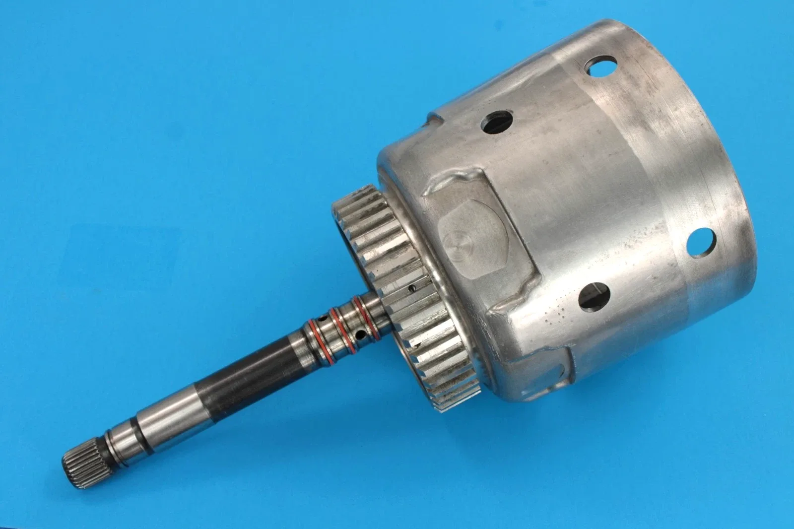 82-86 700R4 Forward Input Drum 245mm 27 Spline No Pilot Housing 8654152 Bare