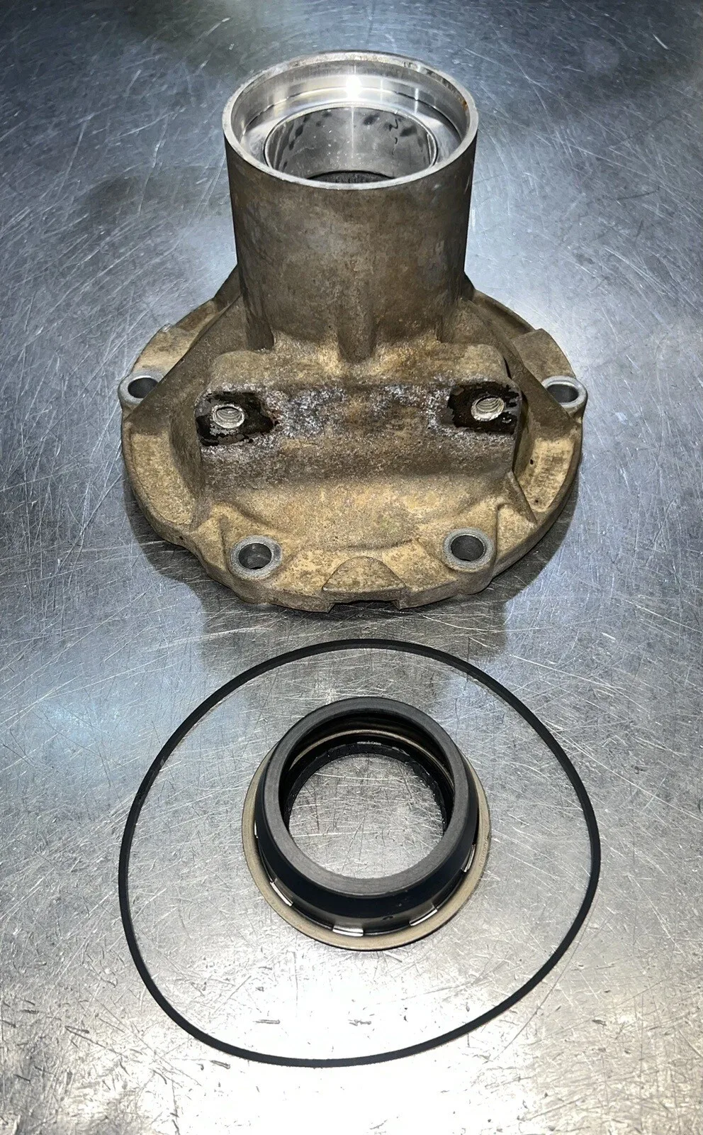 6l90e TRANSMISSION EXTENSION HOUSING 2wd