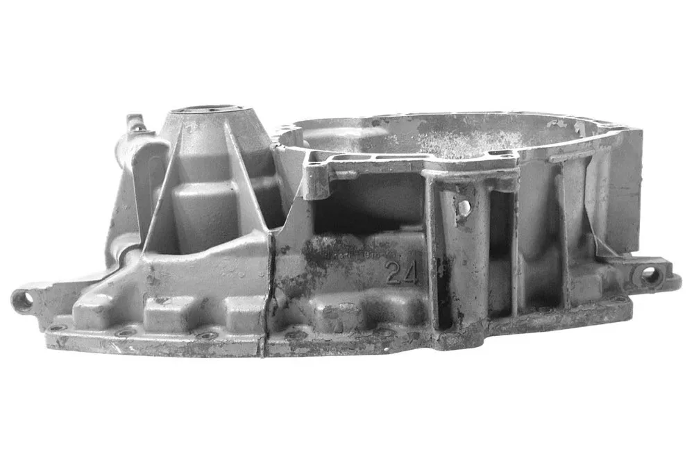 CD4E Bell Housing (Starter At 11:00)(Top Bolts 5 1/8") RFF3RP-7976-KB - U96750 image 4