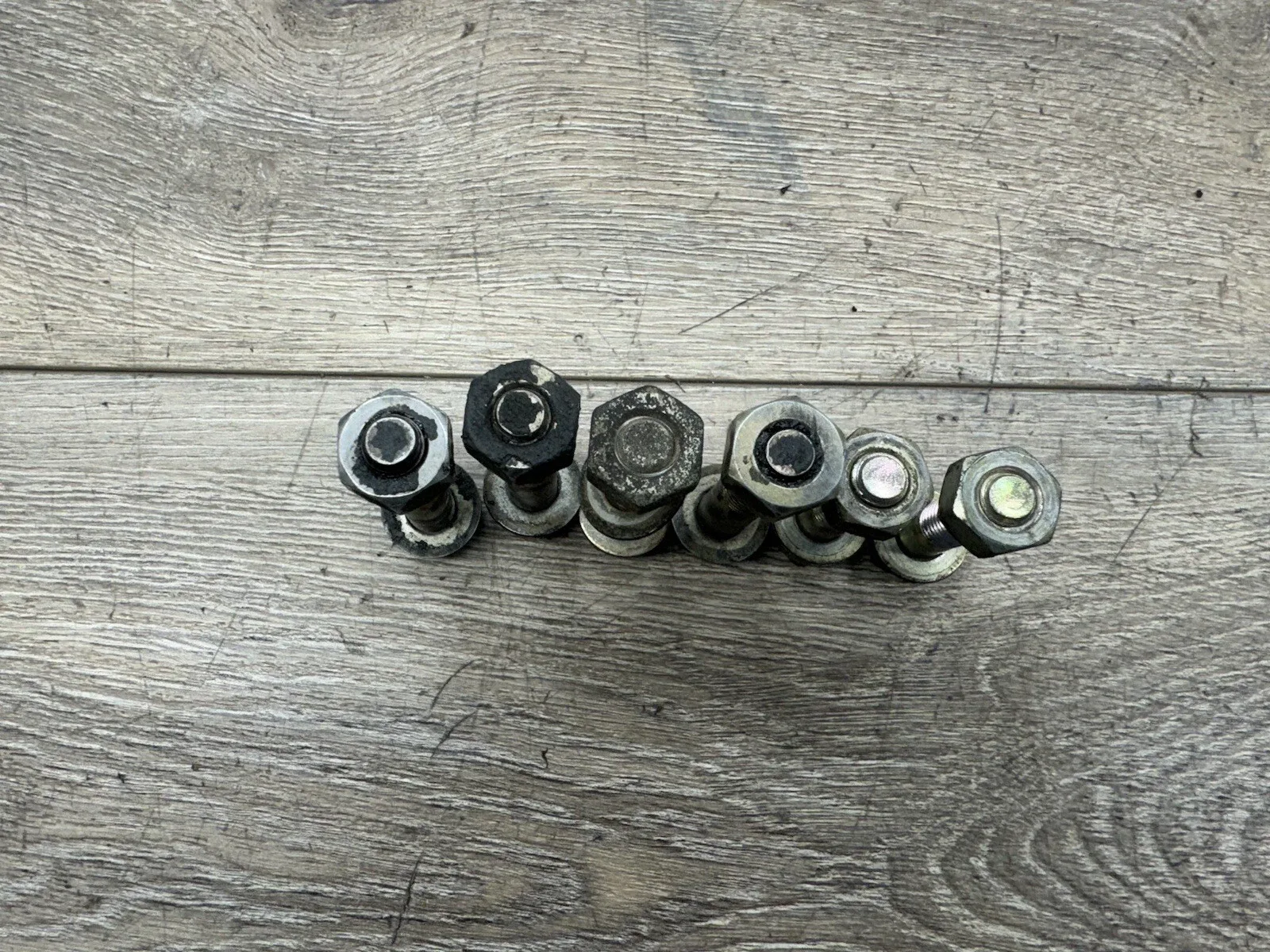 93-99 W140 S500 Coupe Mercedes-Benz Automatic Transmission Bell Housing Bolts image 4