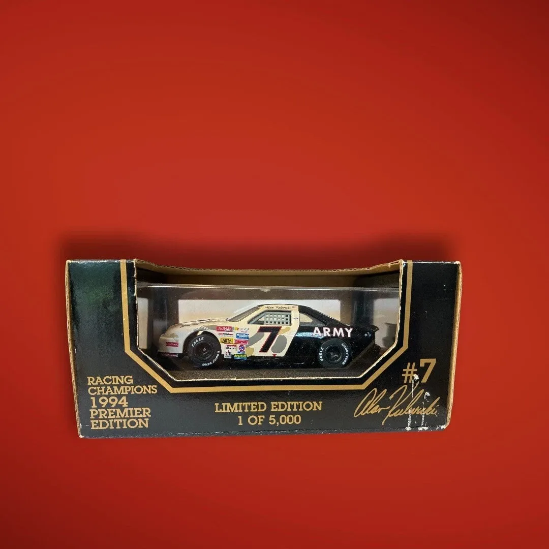 Racing Champions 1994 Bobby Laborite #22 Maxwell House Ford Thunderbird  1:43 LE