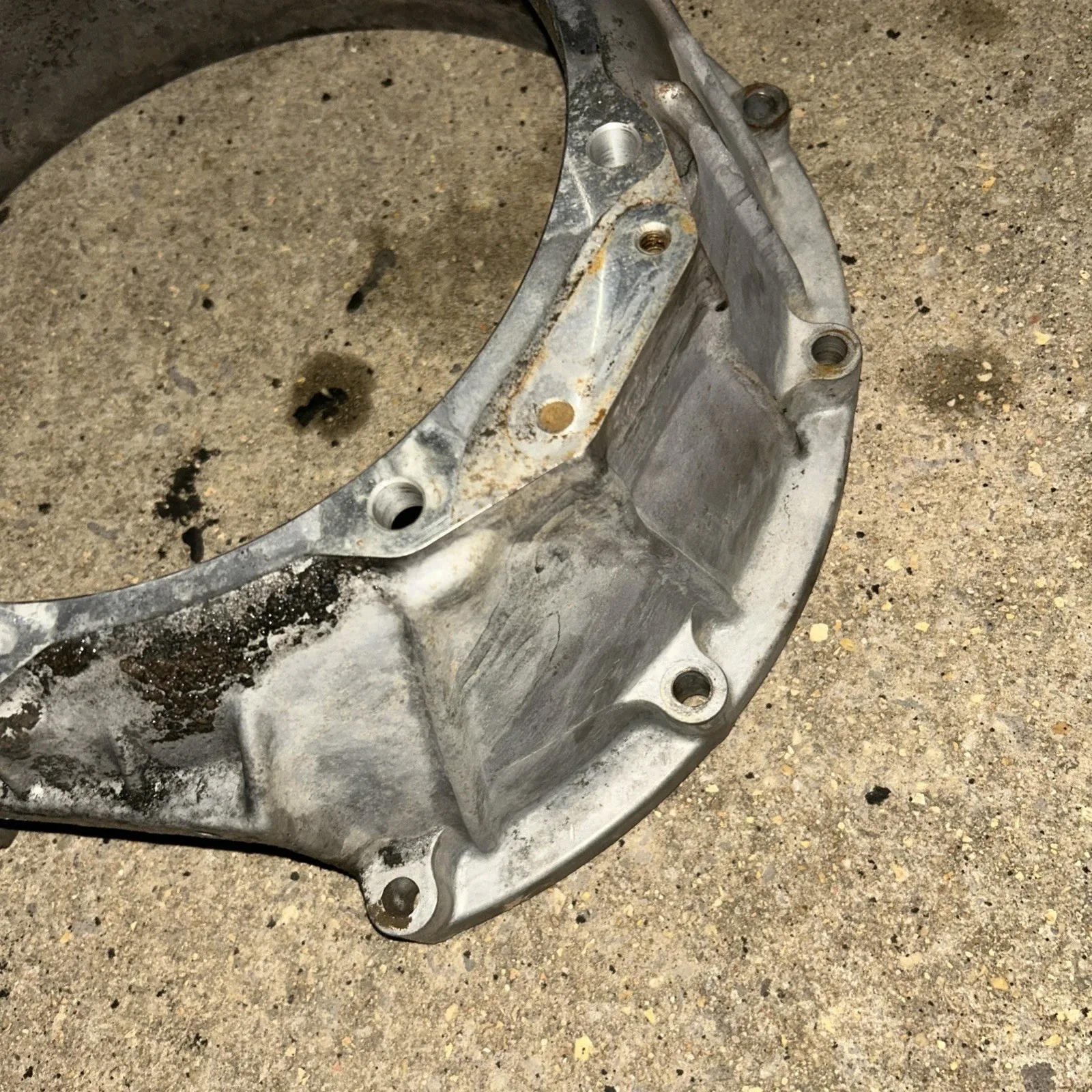 1990 91 92 93 Isuzu NPR Diesel Transmission Bell Housing READ 89 88 image 3