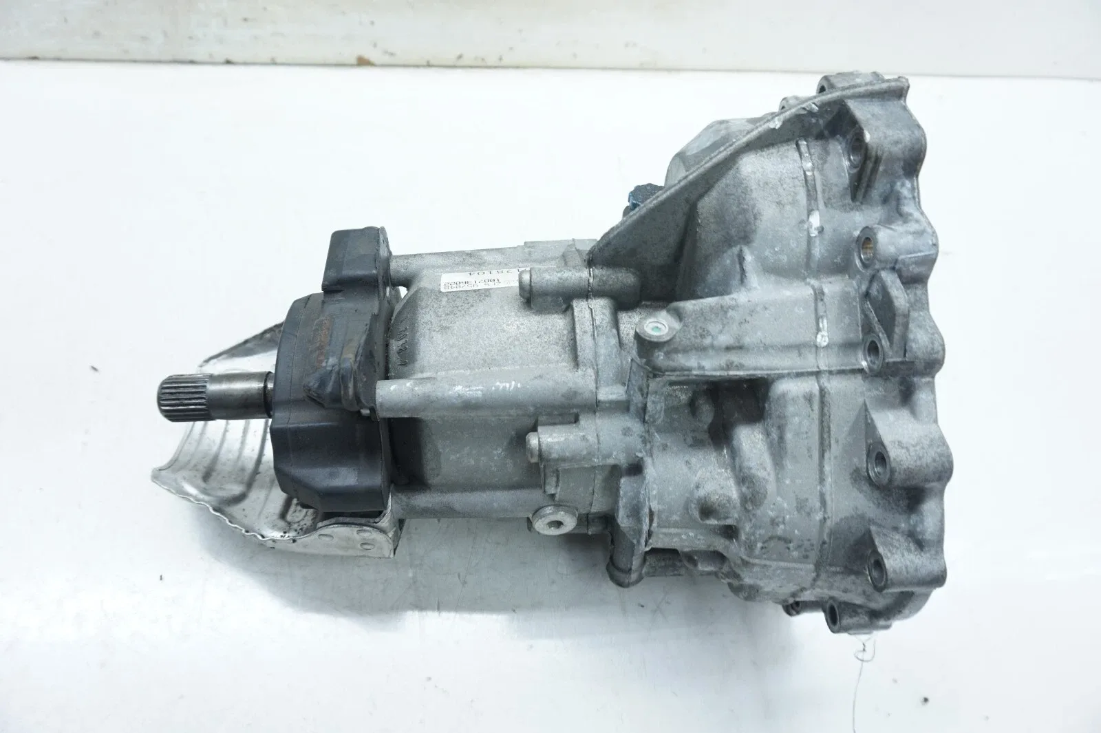 2013-2017 Audi Q5 OEM 3.0L Transfer Case Housing 0128104 image 2