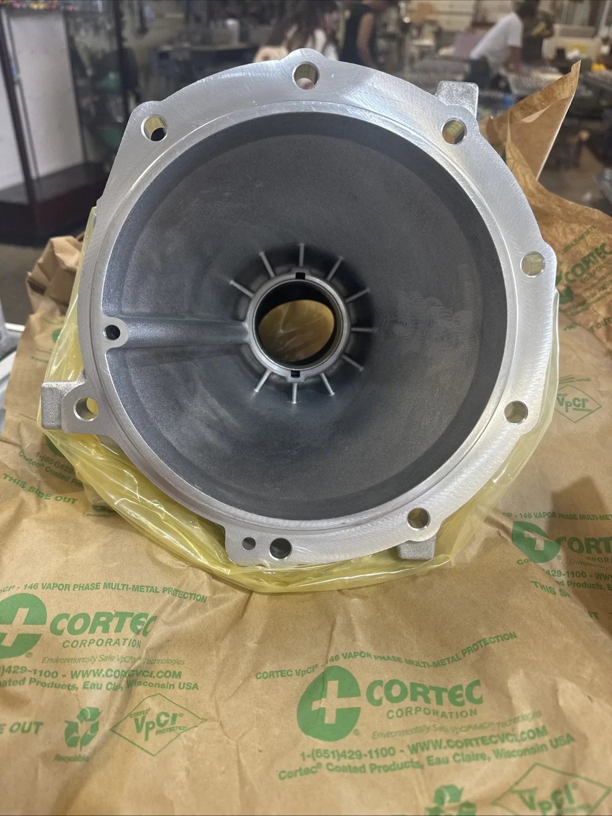 Genuine Ford BC3Z-7A039-B Transmission Extension Housing 2011-2016 Super Duty image 2