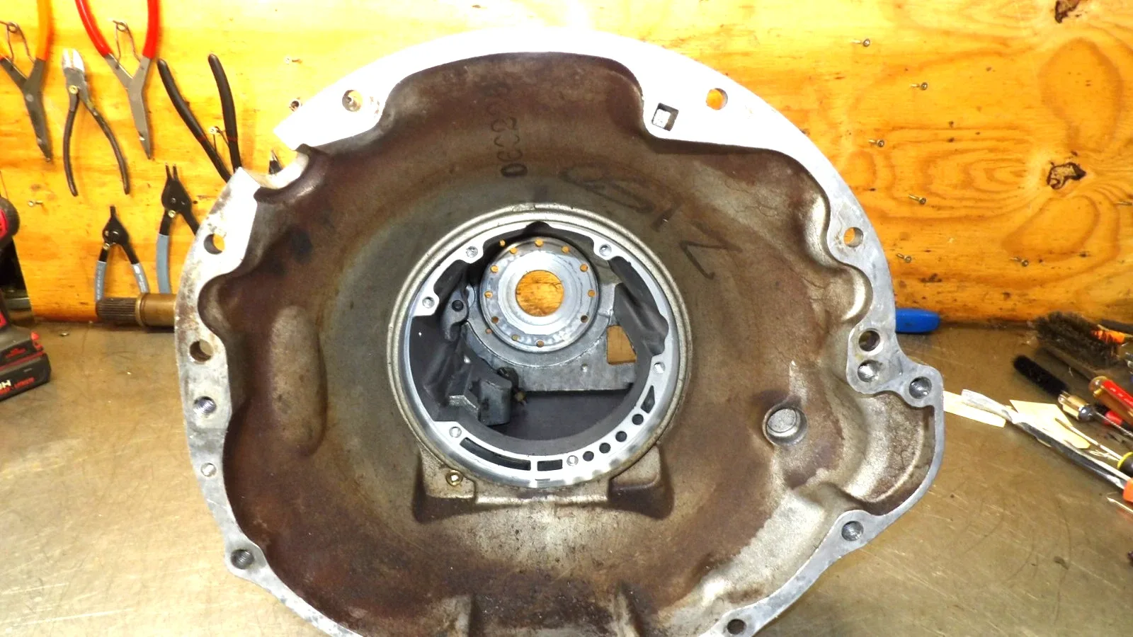 Chrysler  42RE  Automatic Transmission  "   Case  "  Very Good Condition image 4
