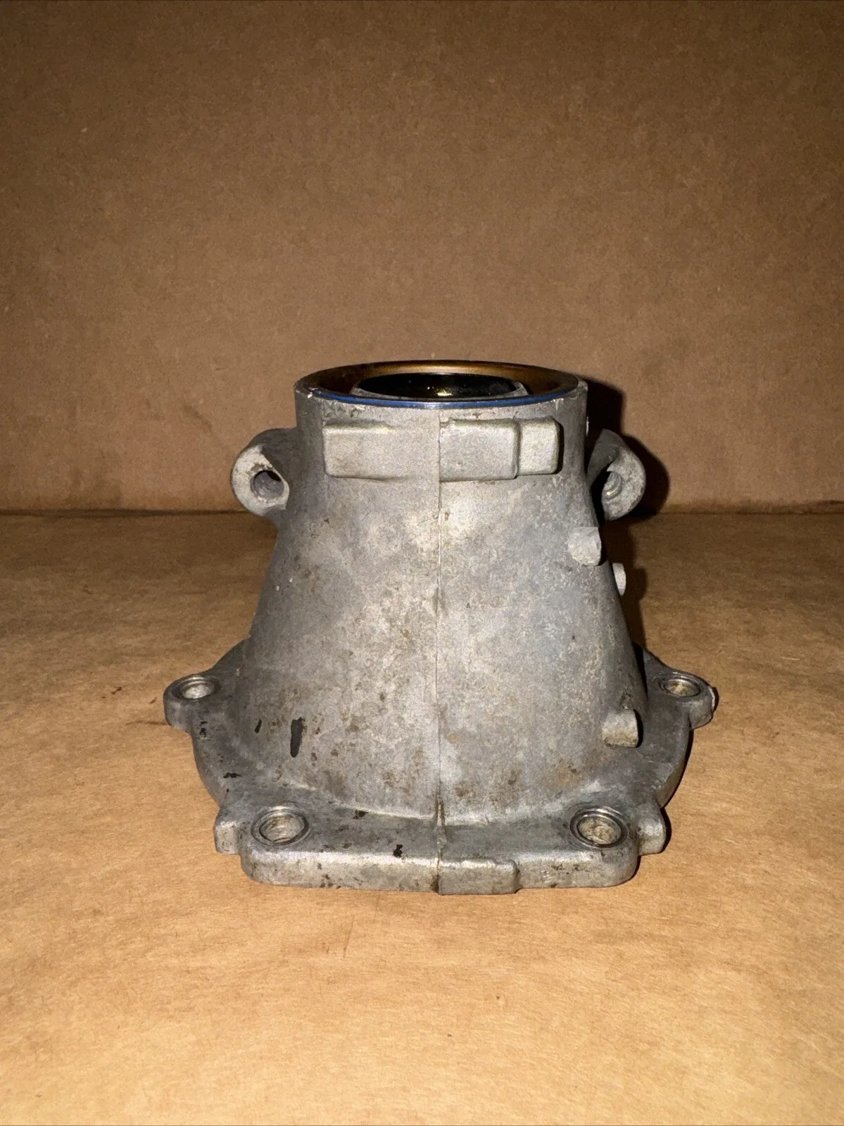 GM 400 4 Inch 2WD Small Seal Extension Housing image 3
