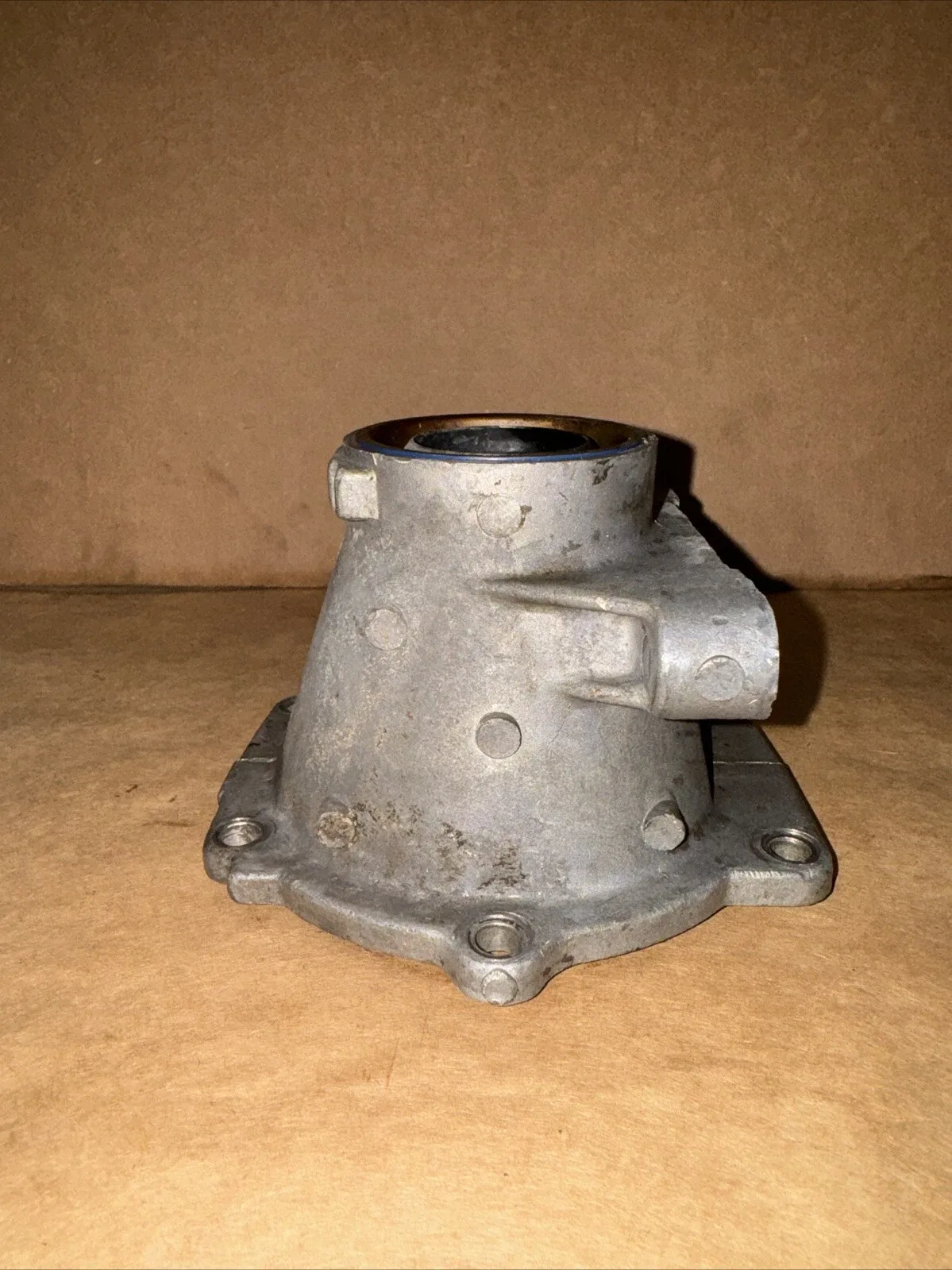 GM 400 4 Inch 2WD Small Seal Extension Housing image 4