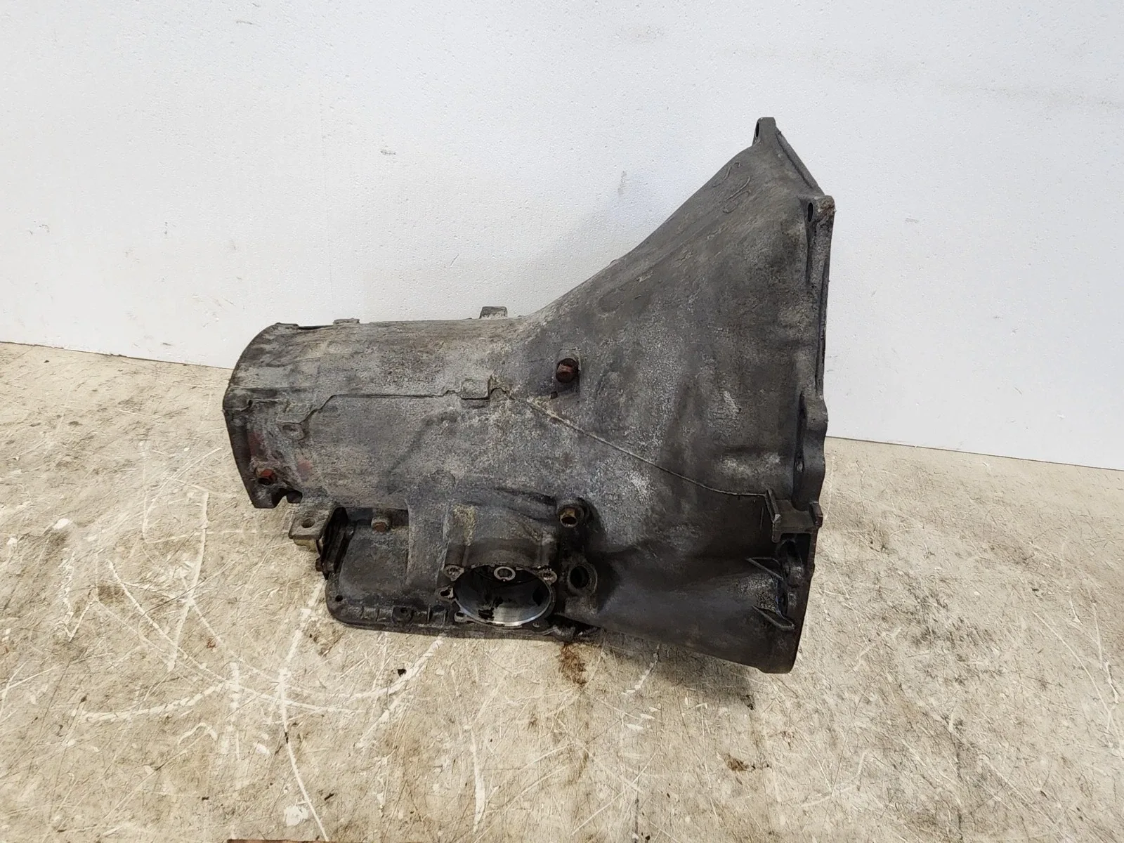 1977-1979 Ford F150 351M 400 460 4WD C6 Automatic Transmission Bare Housing