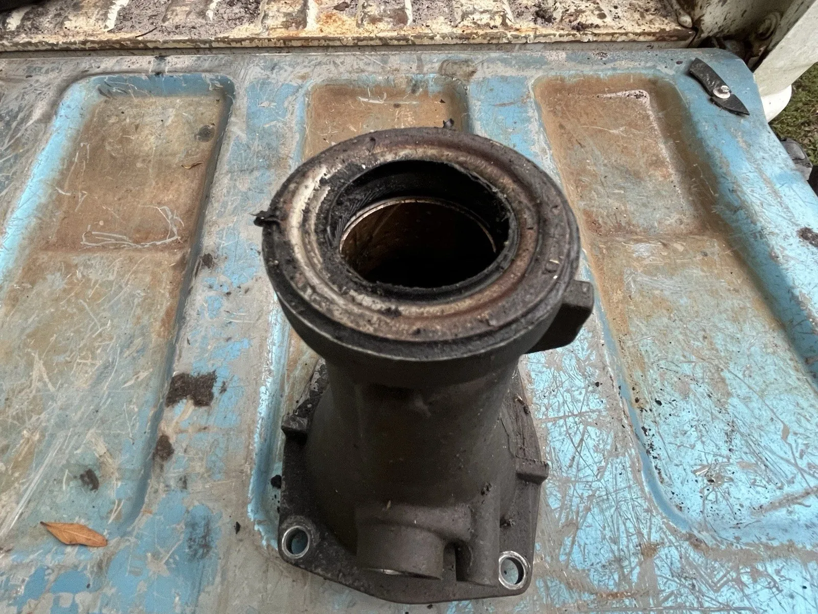 Chevy 4L60E transmission tail housing, 24202526, Chevrolet 2wd Truck image 4