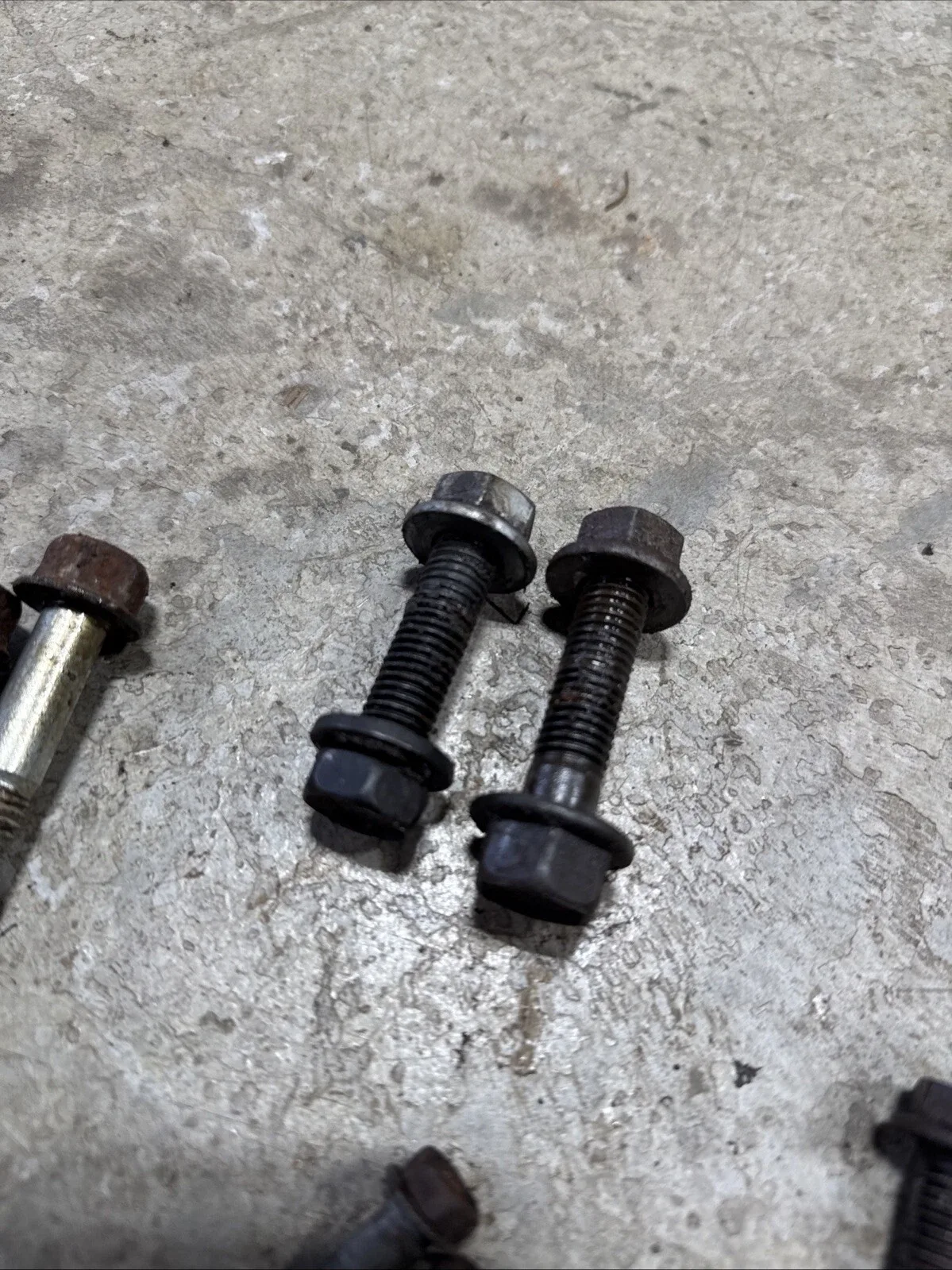 Jeep Cherokee XJ 87-01 AW4 Auto Trans Bell Housing to Engine Mounting Bolts (P96 image 2