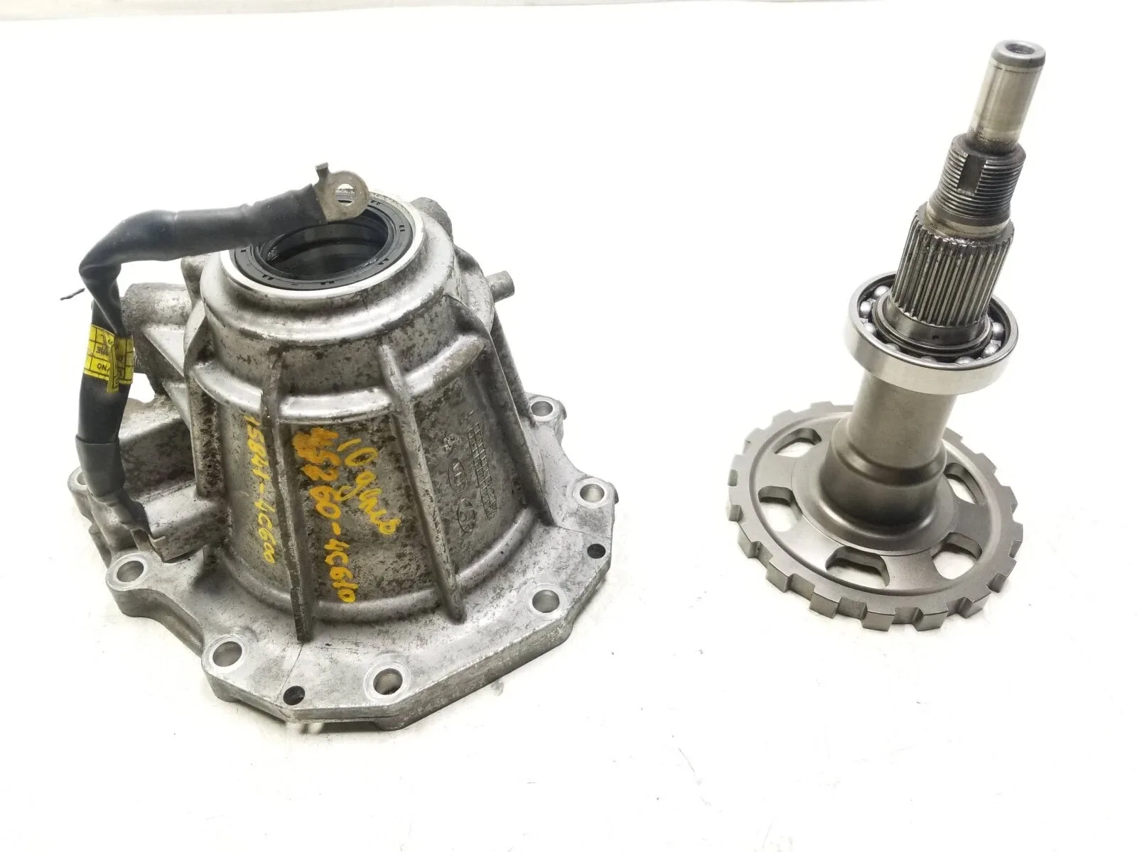 10-14 Genesis Coupe Automatic Transmission Tail Extension Housing w/ Shaft OEM image 4