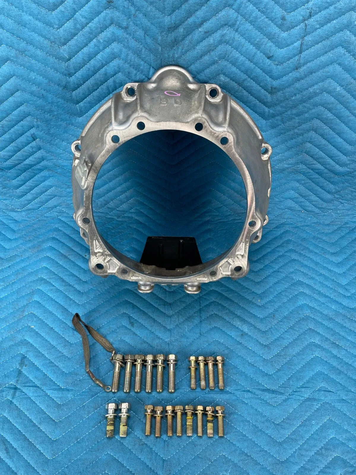 Lexus LS430 6 speed Automatic Transmission Bell Housing w/ Bolts 2004-2006 OEM