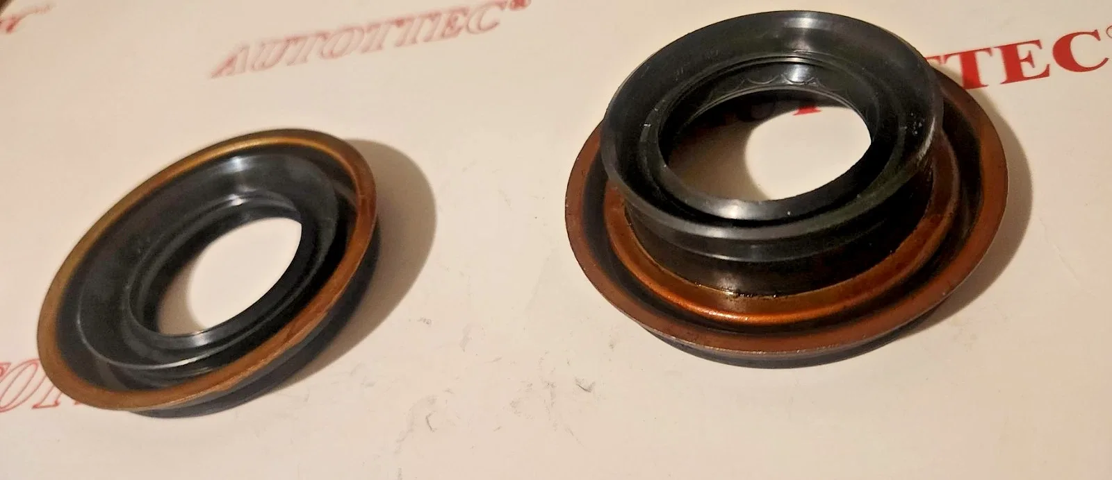 6T40 6T45 AXLE BELL HOUSING With BOOT(RIGHT) & AXLE SEAL(CASE SIDE LEFT)