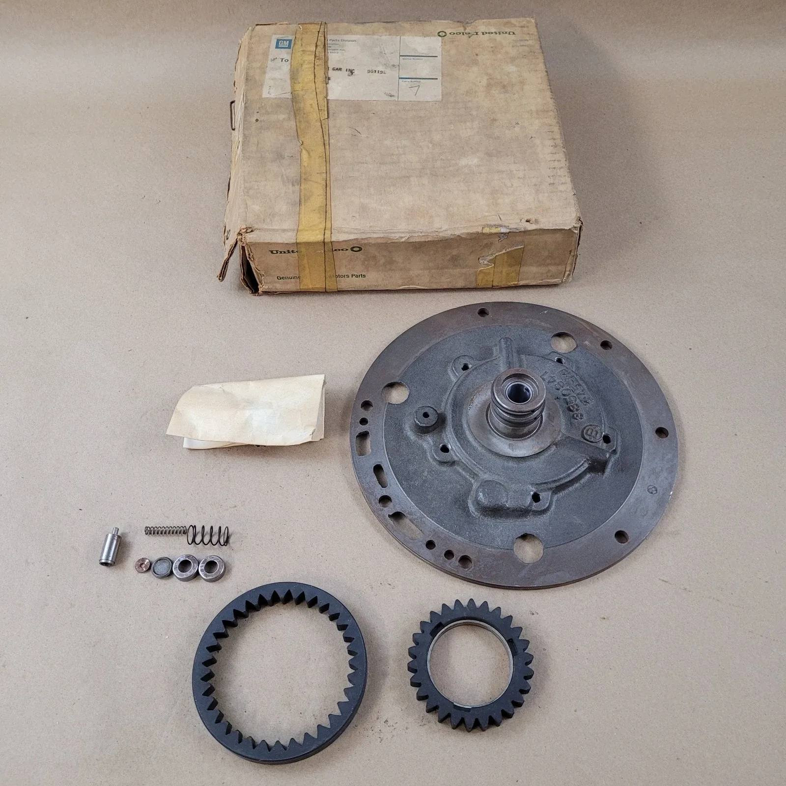 New GM 3865940 Transmission Pump Cover 1962-69 Camaro Corvette Chevelle