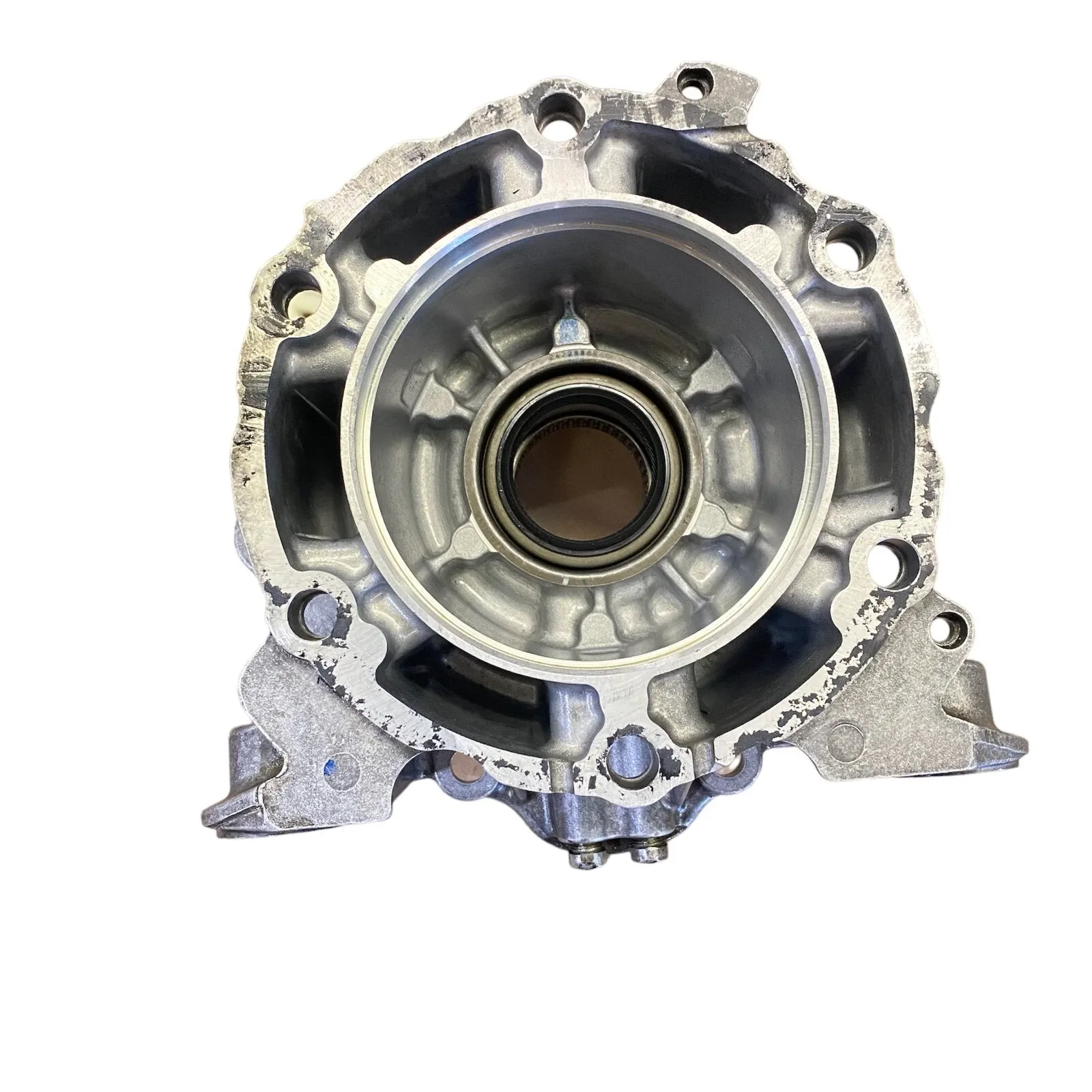 8L90 4X4 Extension Housing Casting # 24287151 GMC OEM USED image 4