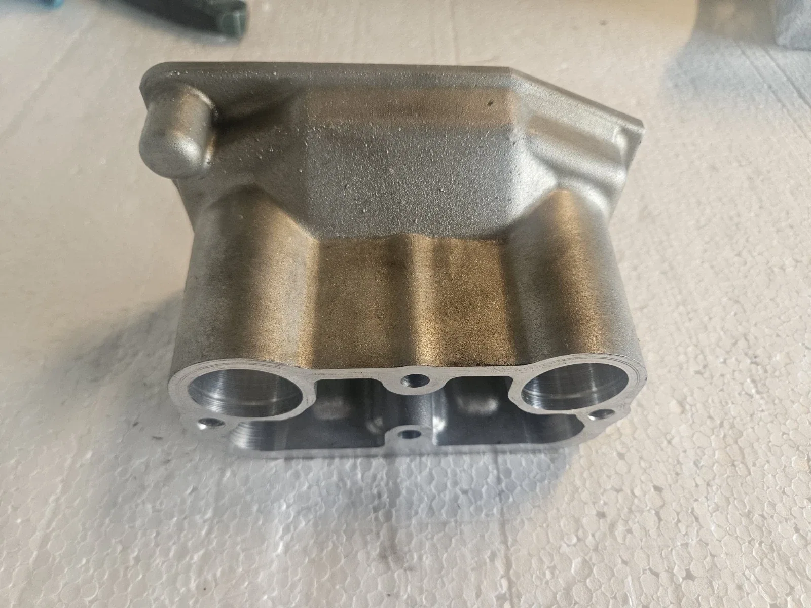 Genuine BMW ZF Automatic Transmission Aluminum Housing 7585546 OEM Used image 2