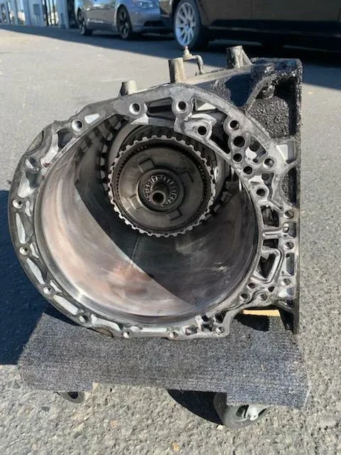 05-10 DODGE CHRYSLER MERRCEDES 722.6 TRANSMISSION BELL HOUSING (231) image 2