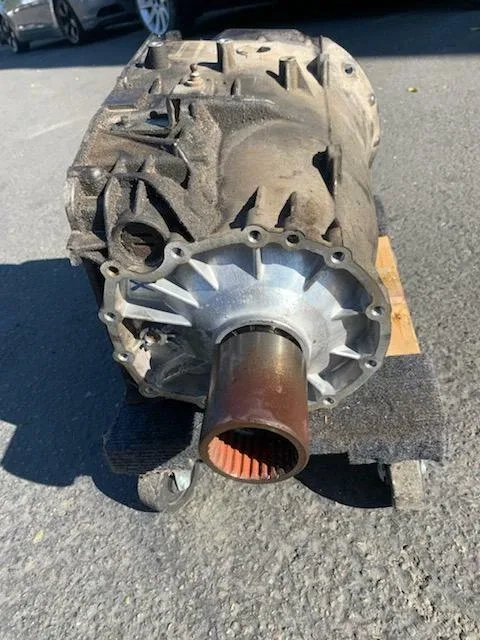 05-10 DODGE CHRYSLER MERRCEDES 722.6 TRANSMISSION BELL HOUSING (231) image 3