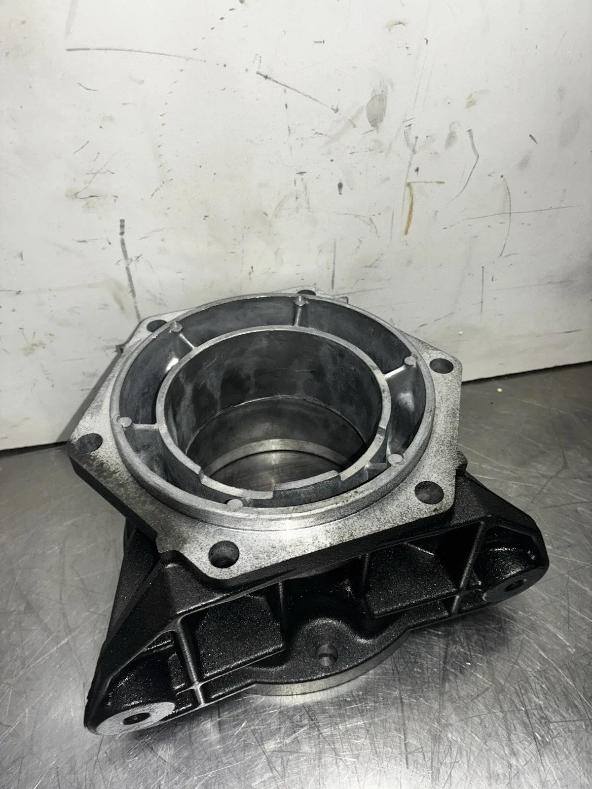 1996-UP CHEVROLET GM 4L60e TRANSMISSION Case ADAPTER TAIL HOUSING 24235765 image 3