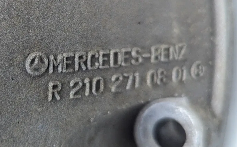 2000-2004 Mercedes E500 Transmission Bell Housing 2102710801 OEM image 2