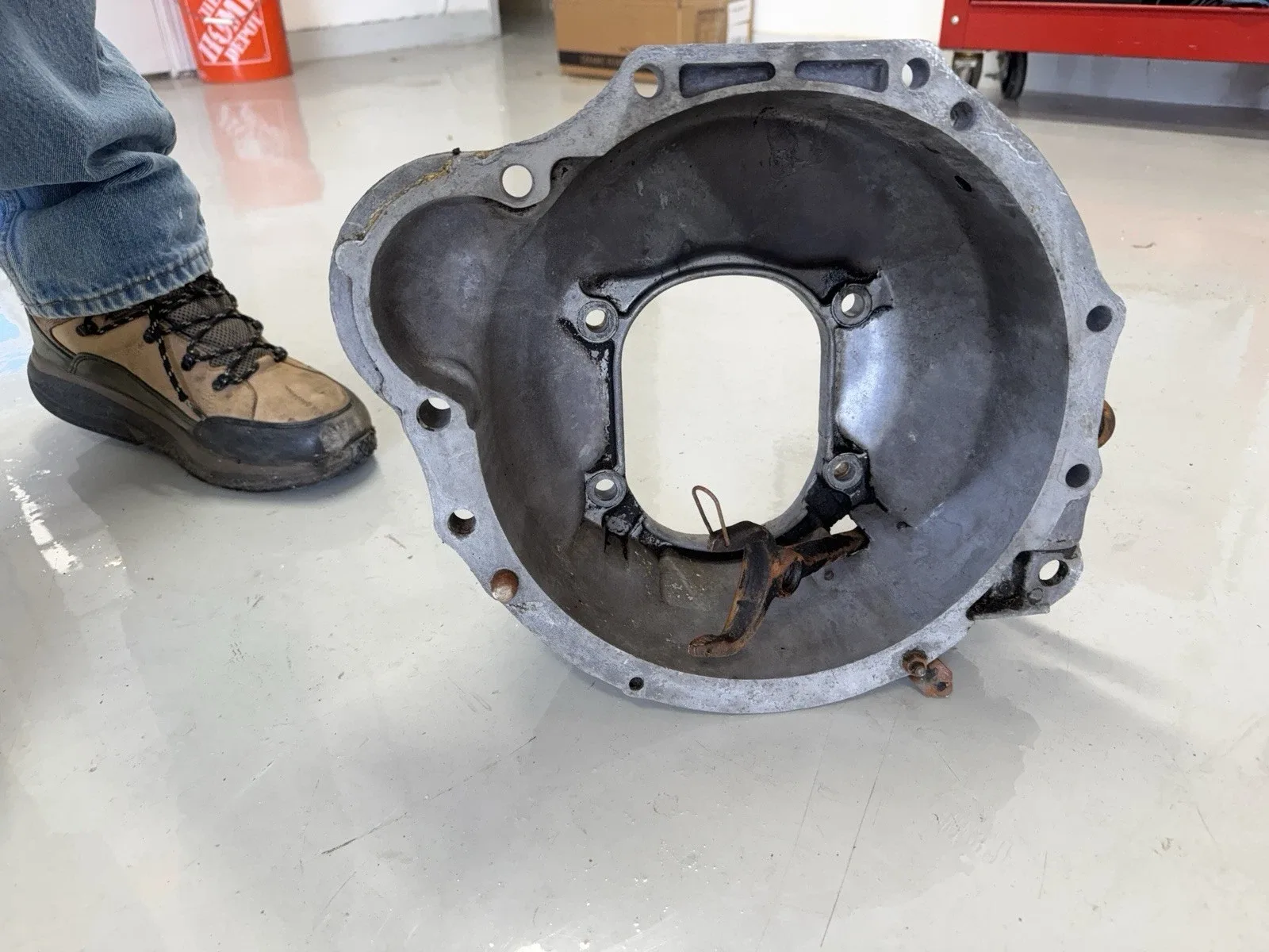 W 121 Mercedes 190 SL Transmission Housing image 3