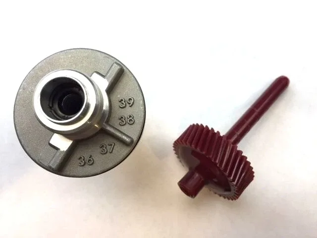 TH400 Transmission Speedometer Gear Housing & Red 37 Tooth Driven Gear image 3
