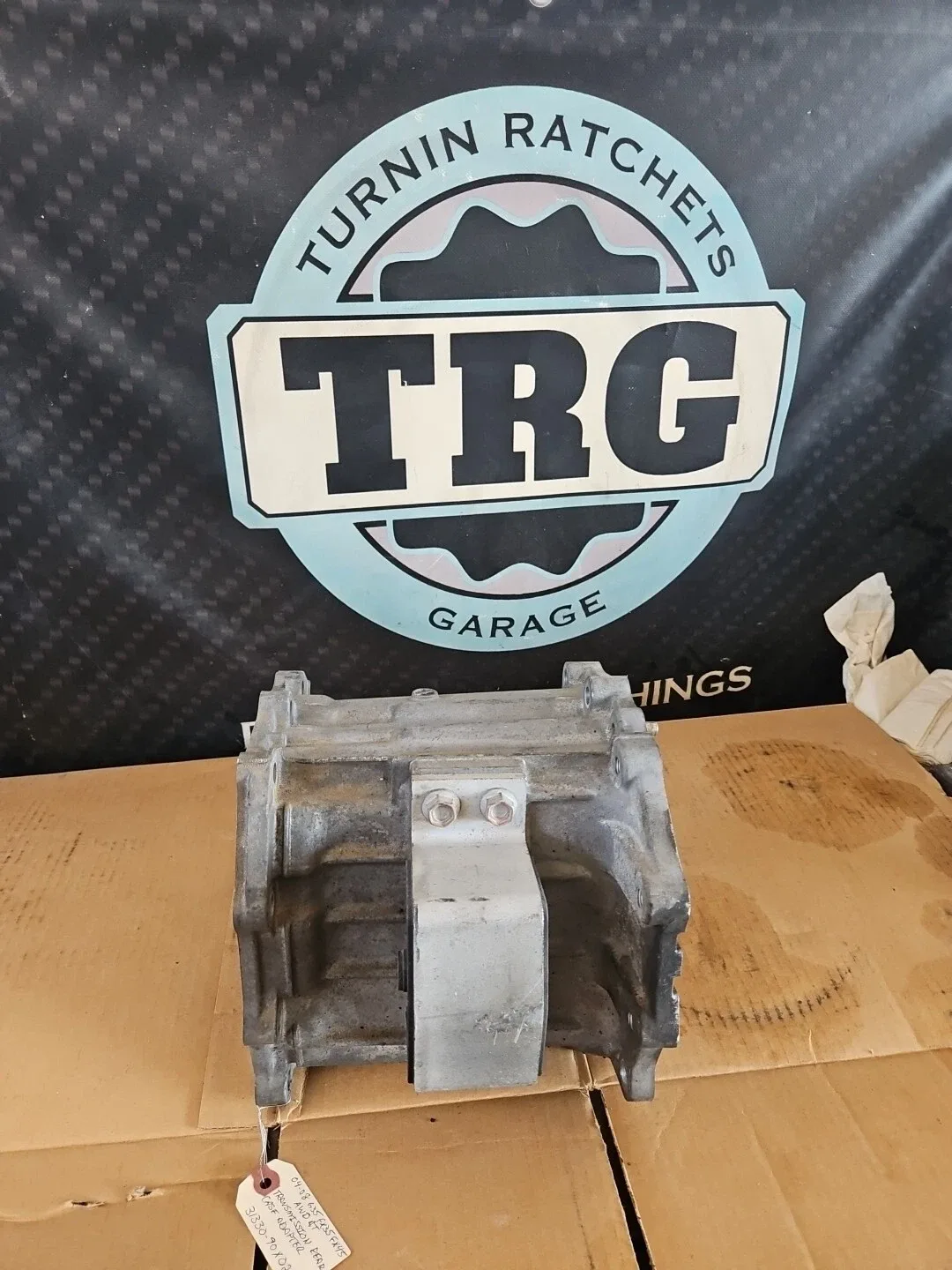 04-08 Infiniti G35 FX 35 FX45 AWD AT Transmission Rear Tail Adapter 31330-90X02