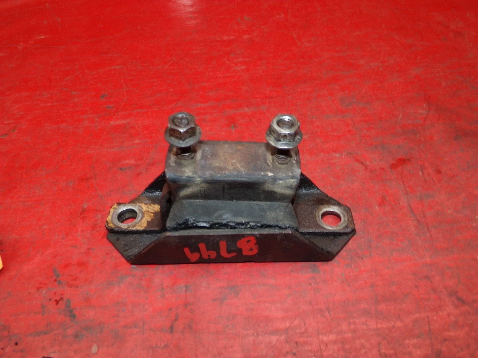 87-93 FORD MUSTANG LX GT 5.0 TRANSMISSION TAIL HOUSING REAR MOUNT BRACKET OEM image 3