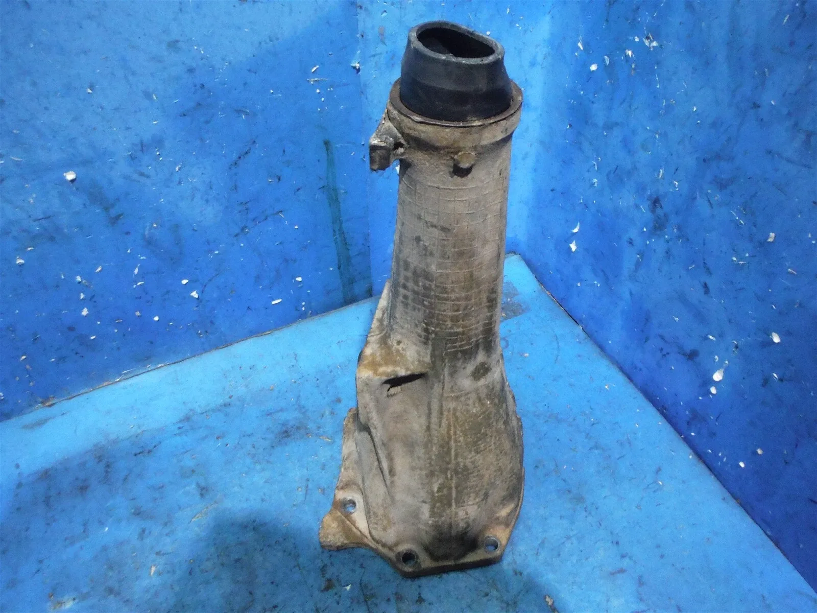 A904 , TF-6 Chrysler transmission Tail housing 3878427 (032525-006) image 3