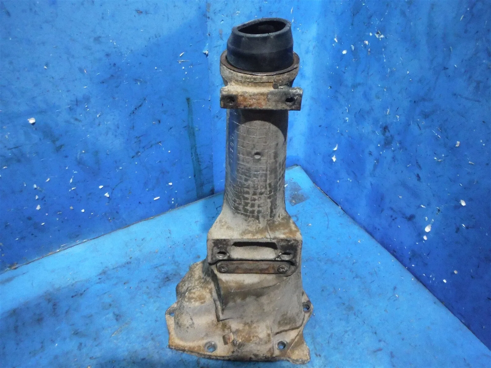 A904 , TF-6 Chrysler transmission Tail housing 3878427 (032525-006)