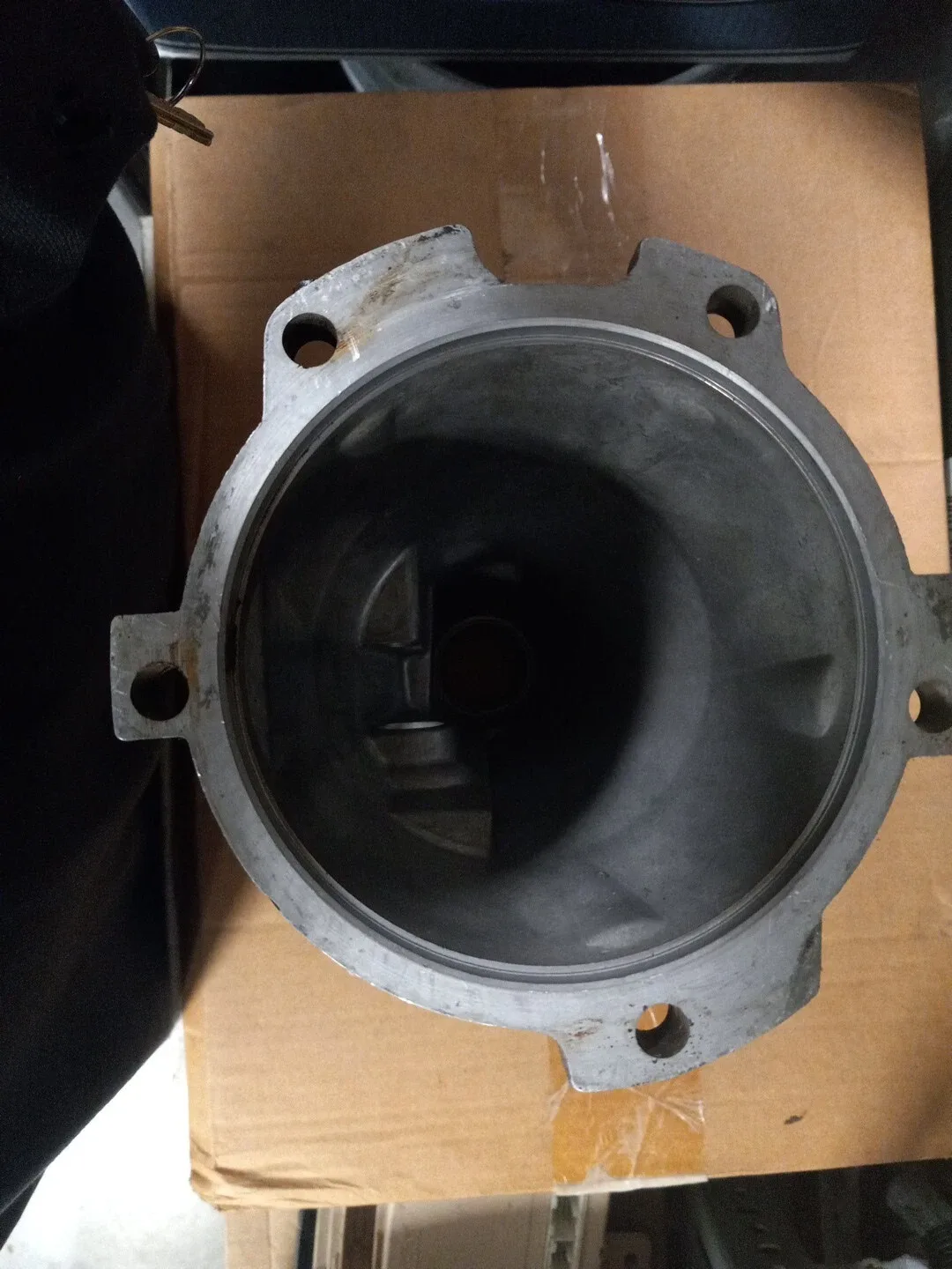 USED POWERGLIDE EXTENSION HOUSING image 4