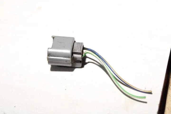 1990 - 1997 accord connector TRANSMISSION SOLENOID SHIFT 28200-PX4-003 OEM 1B183 image 2