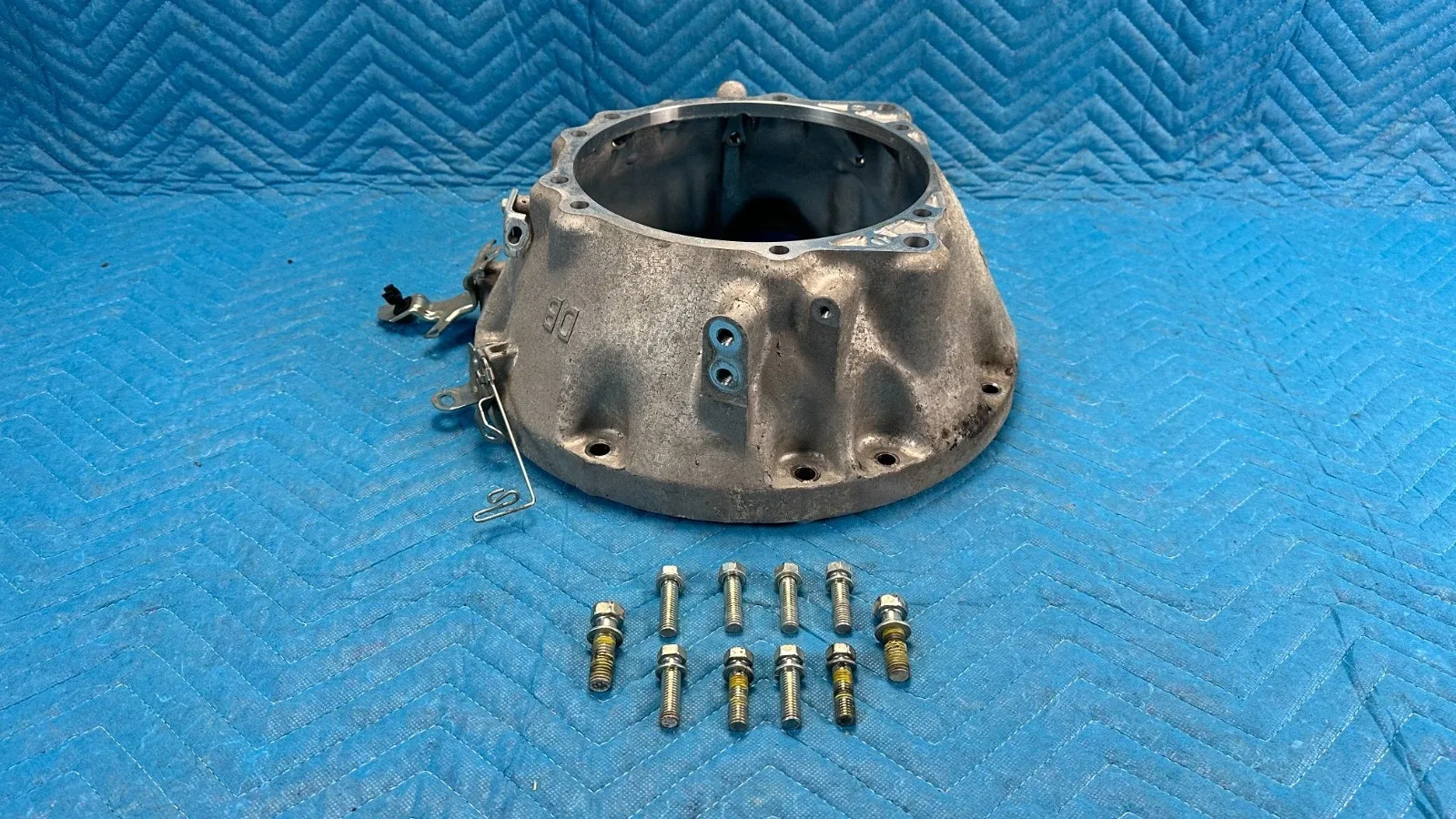 OEM Lexus GX460 Automatic Transmission Bell Housing w/Bolts 3511135110 2010-2022