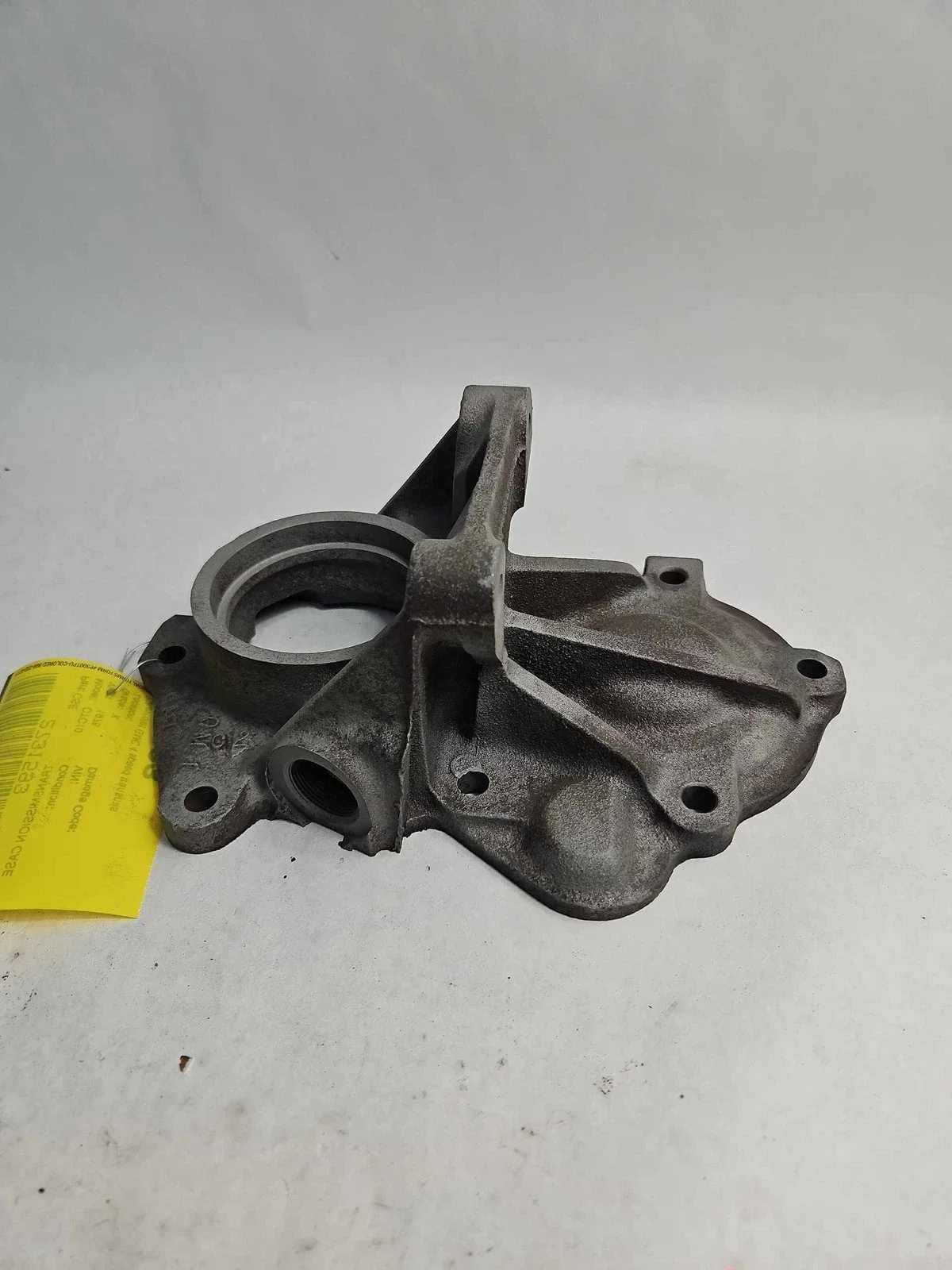 CHEVY PICKUP 10 Chevrolet Transmission Case Tail Housing Seal Plate mount 1975 image 4