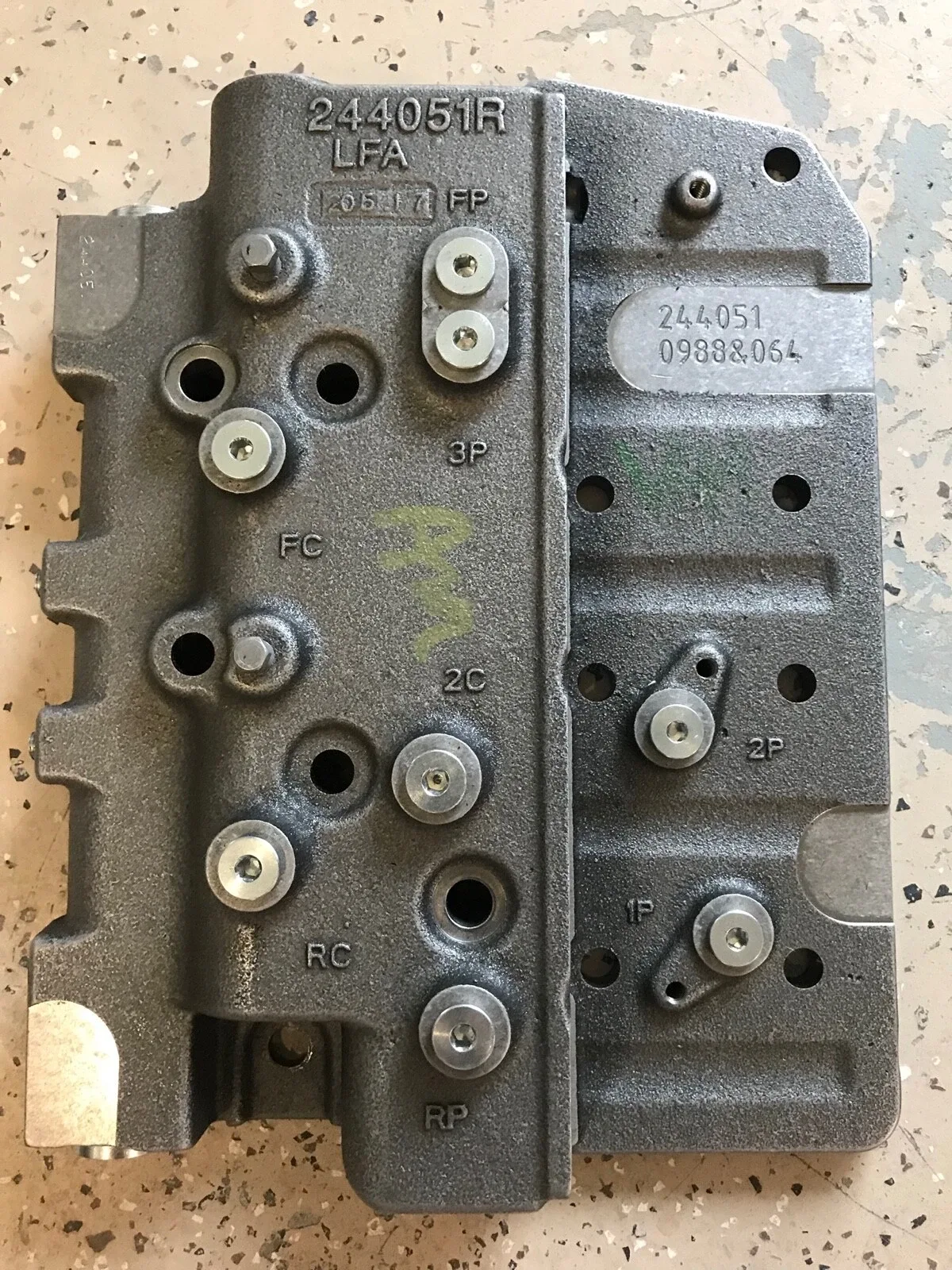 New Dana Spicer Off Highway Electric Control Valve Group Housing Cover 244051 image 3