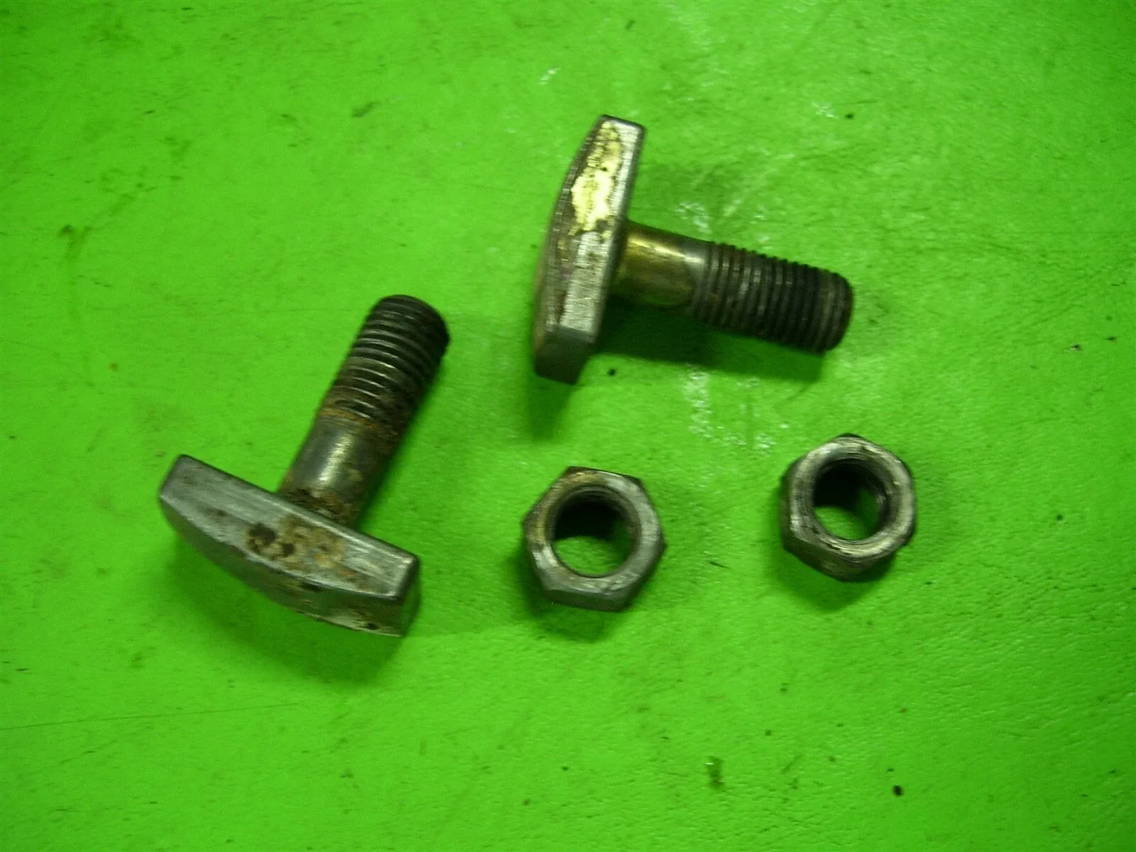 85 Nissan 300ZX Z31 E4N71B Automatic Transmission Tail housing Mount BOLTS oem