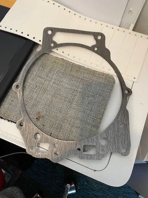 109 271 00 80 Mercedes Front Transmission Housing Gasket image 2