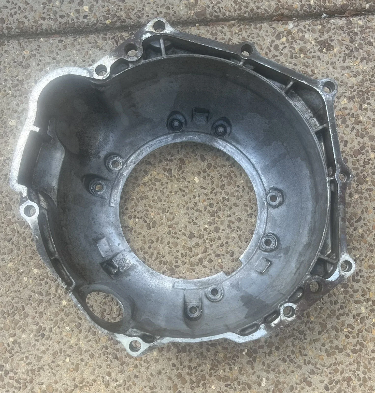 NICE 4L60E/4L65E Top Bolt Hole Bell Housing Cast # GM 24206952 4.8L 5.3L 6.0L image 3