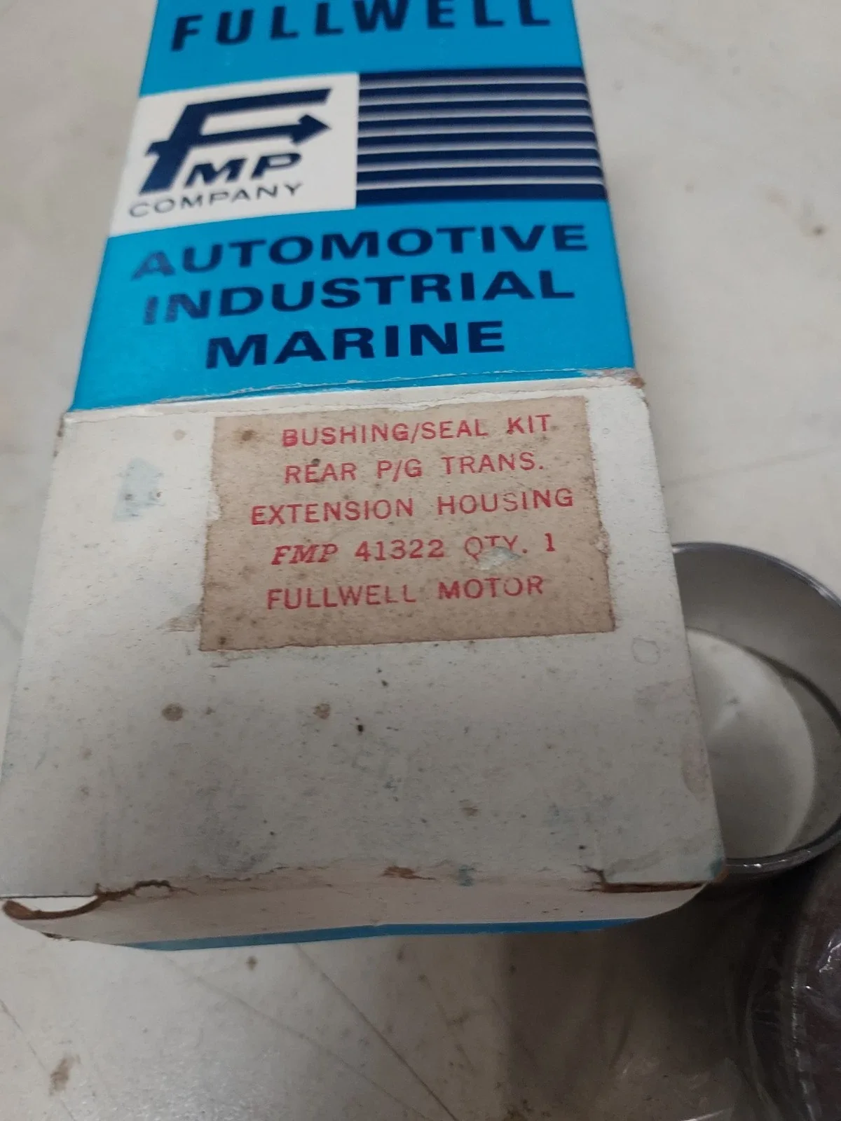 CHEVROLET NOS POWER GLIDE TRANSMISSION EXTENSION HOUSING BUSHING & SEAL CAMARO image 3