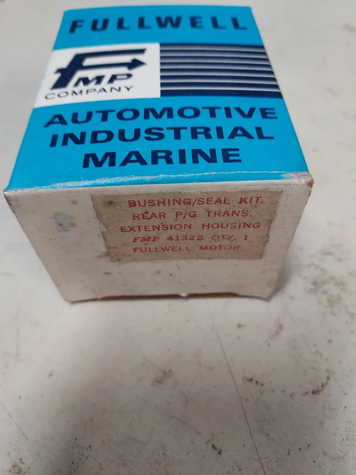CHEVROLET NOS POWER GLIDE TRANSMISSION EXTENSION HOUSING BUSHING & SEAL CAMARO image 4