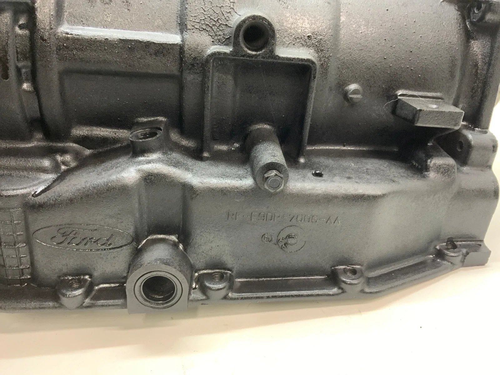 1986-1993 FORD AOD AUTOMATIC TRANSMISSION MAIN CASE RF-E9DP-7006-AA MUSTANG image 2