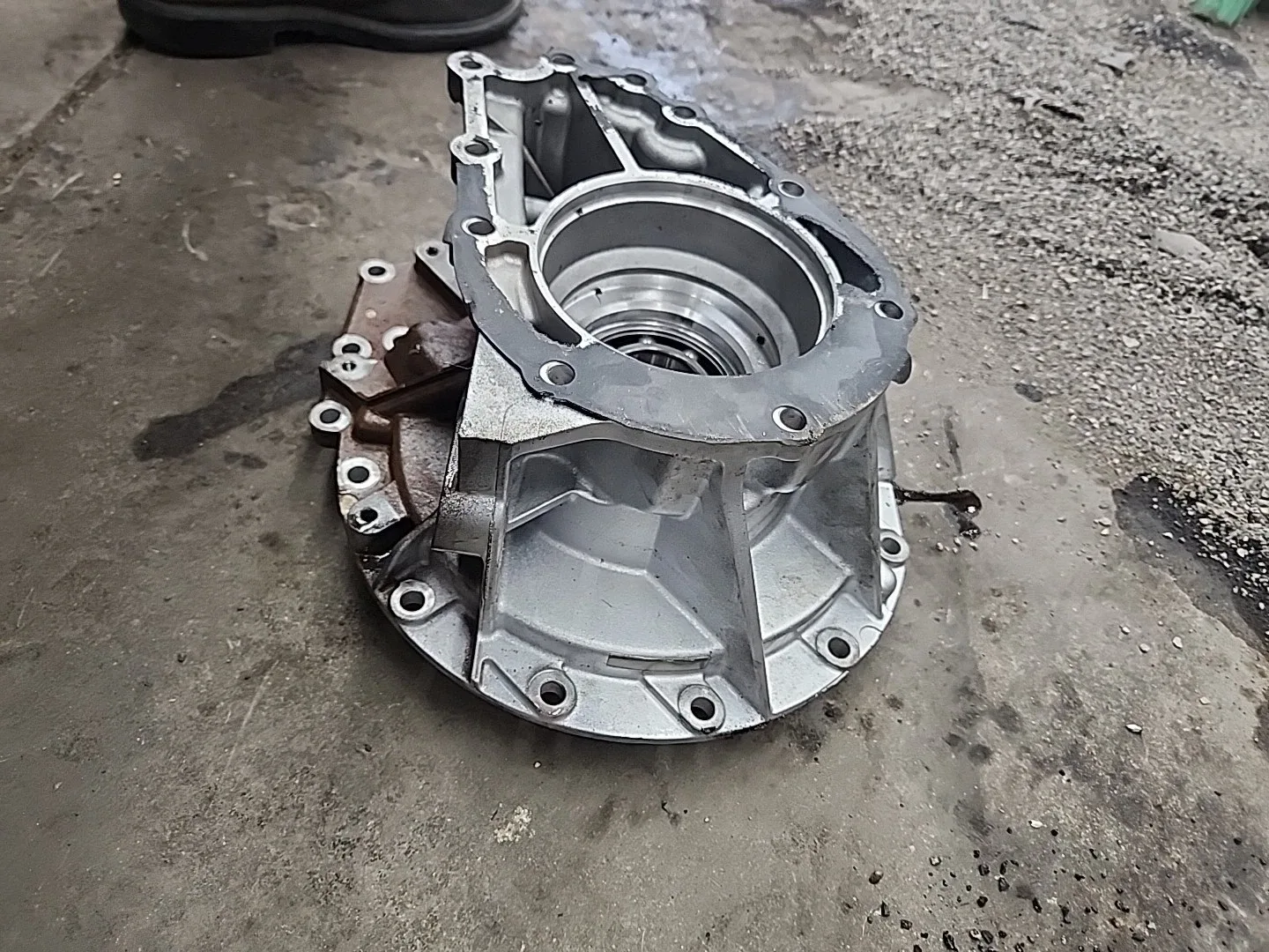 Allison 1000 T1000 All-Wheel Drive Casting # 24257849 Tail Housing OEM USED image 3