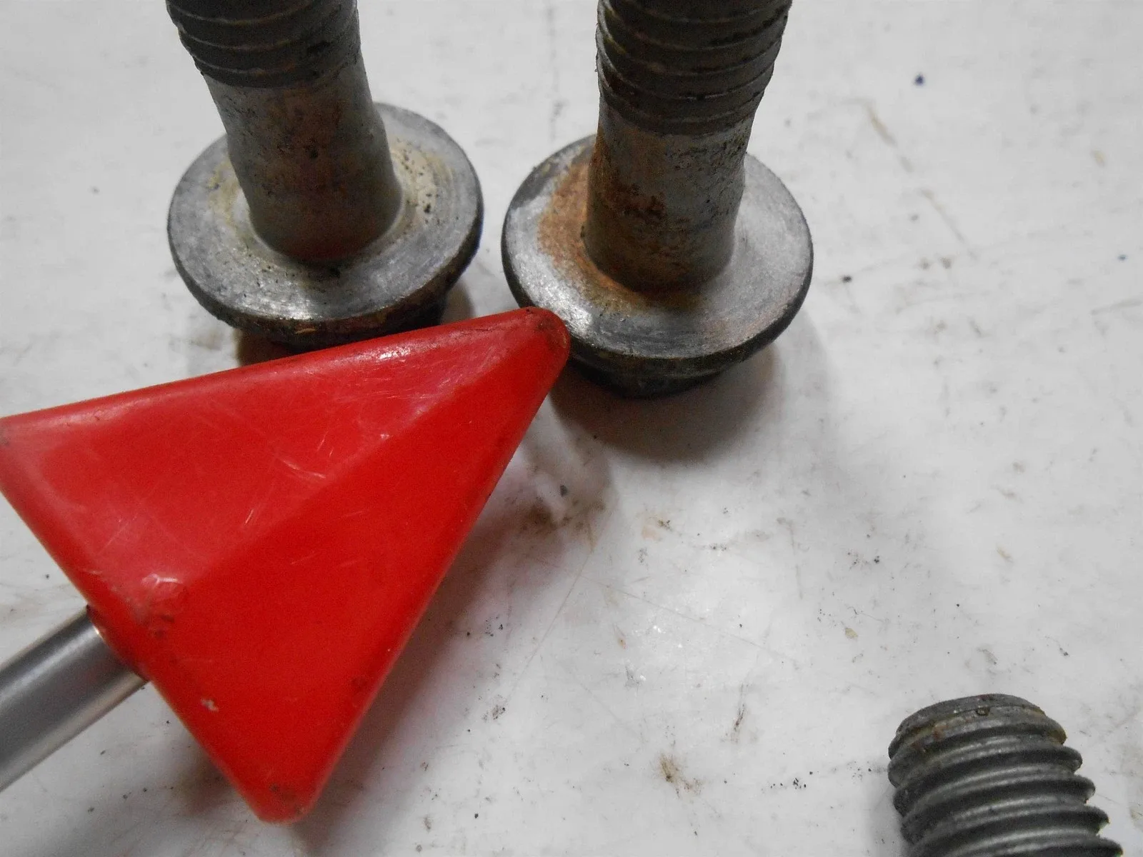 2006 Saturn Ion 2 Bell Housing Bolts image 2